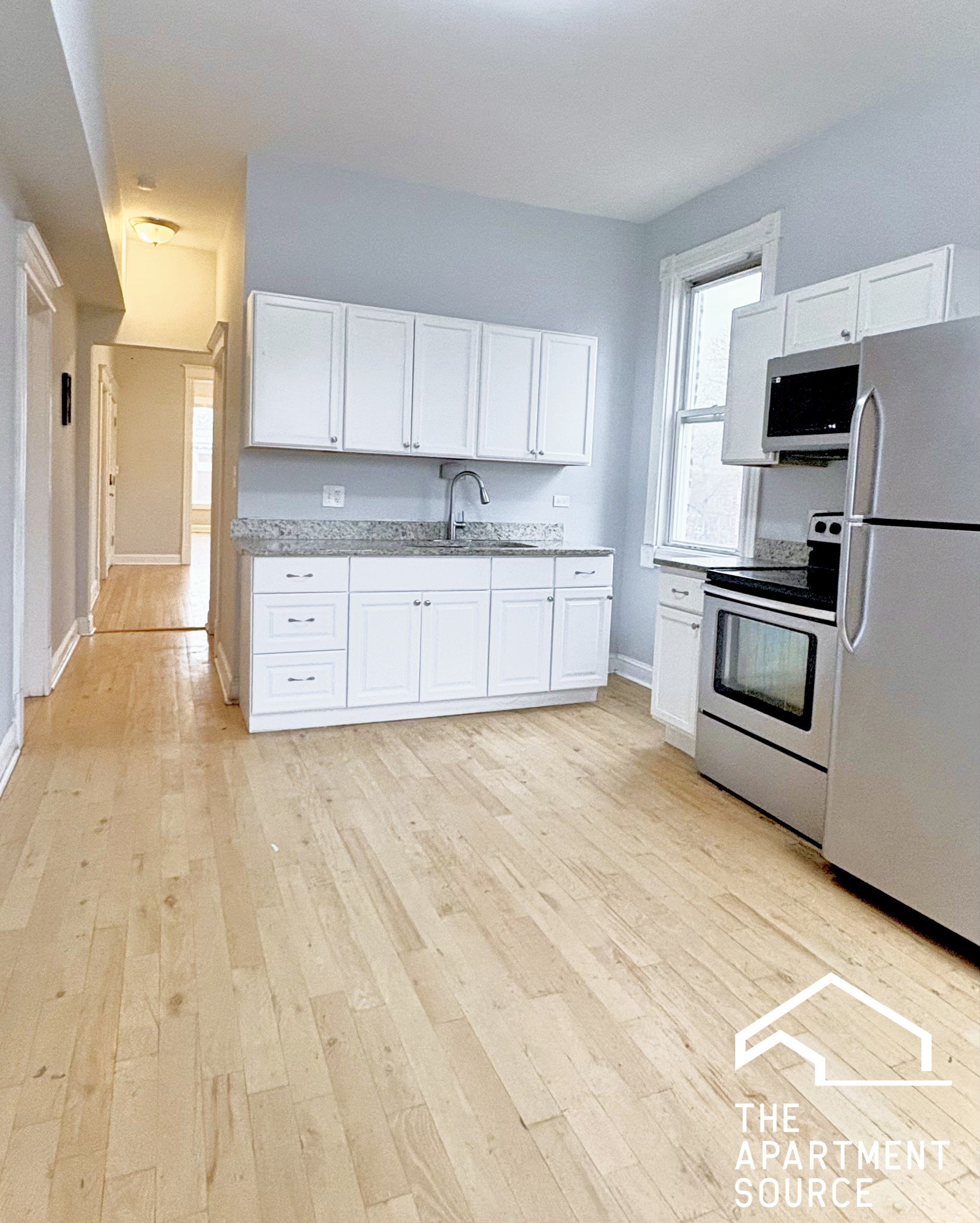 Chicago Apartment: 208 N Kolin #3