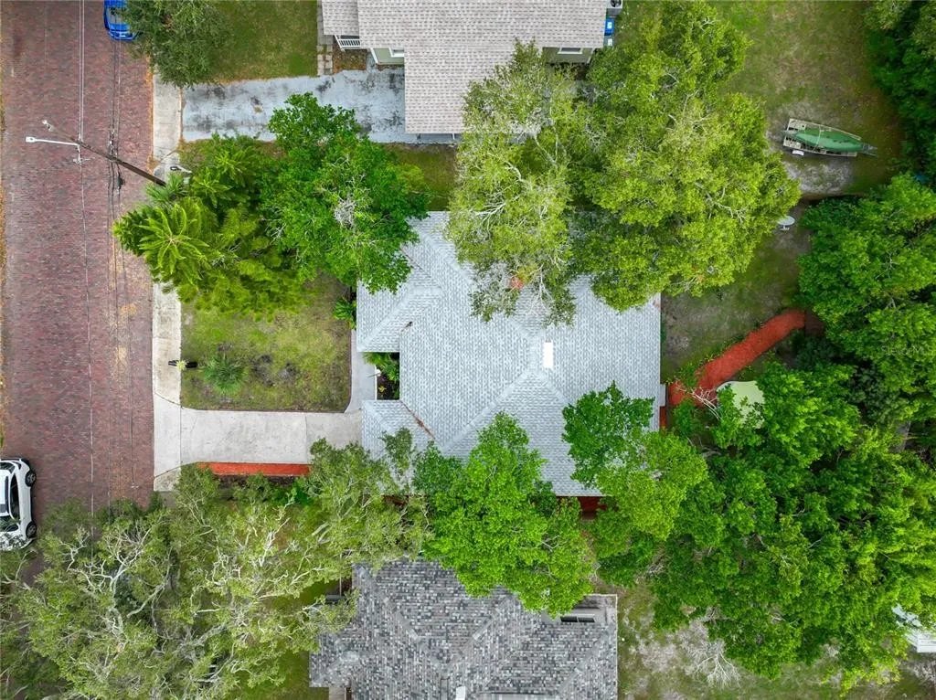 Largo House: 162 6th St NW