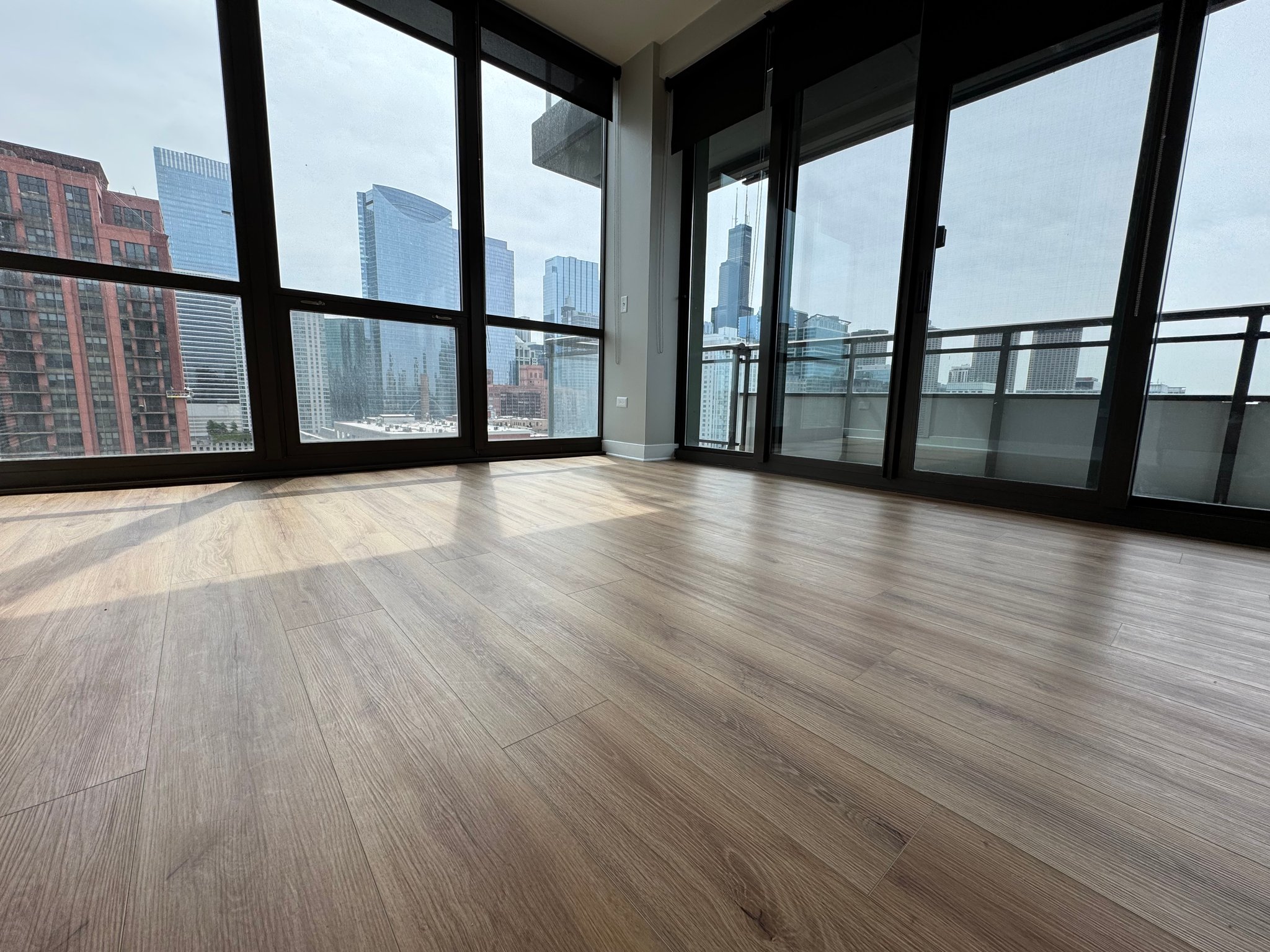 Chicago Condo: 320 N Desplaines ave