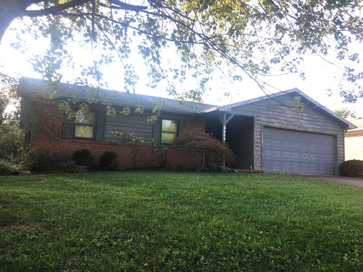 Newburgh House: 5721 Gardenia Dr