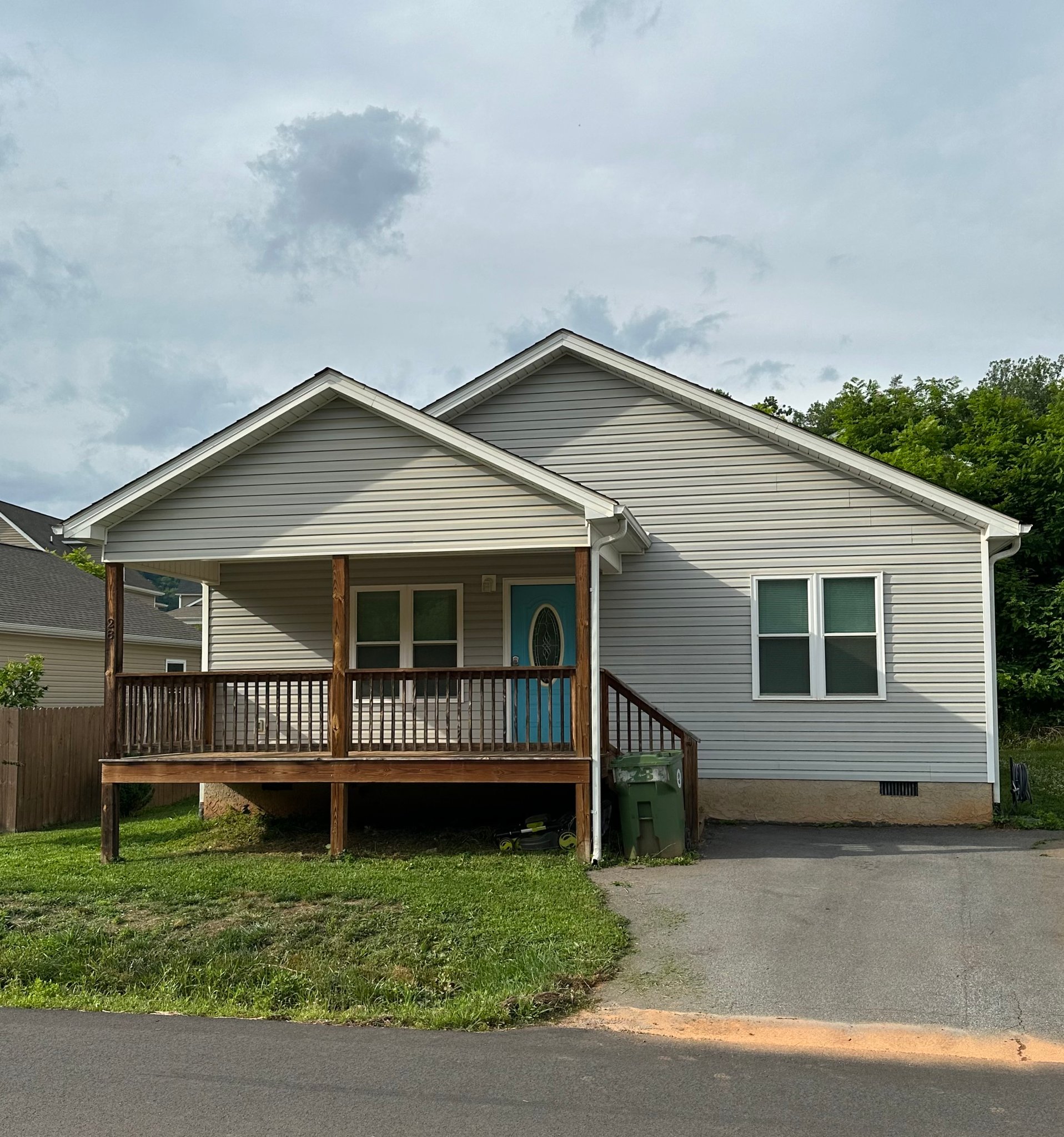 Mars Hill House: 28 Quinn Hill Ln.