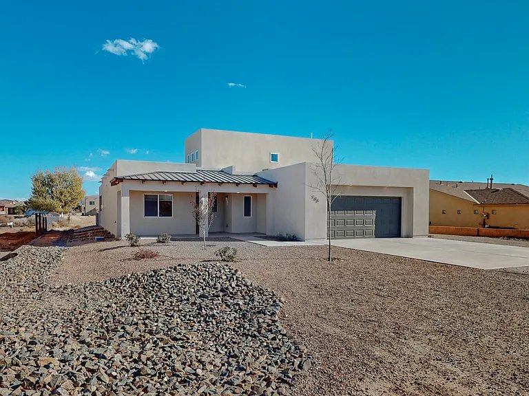 Rio Rancho House: 708 5th St NE