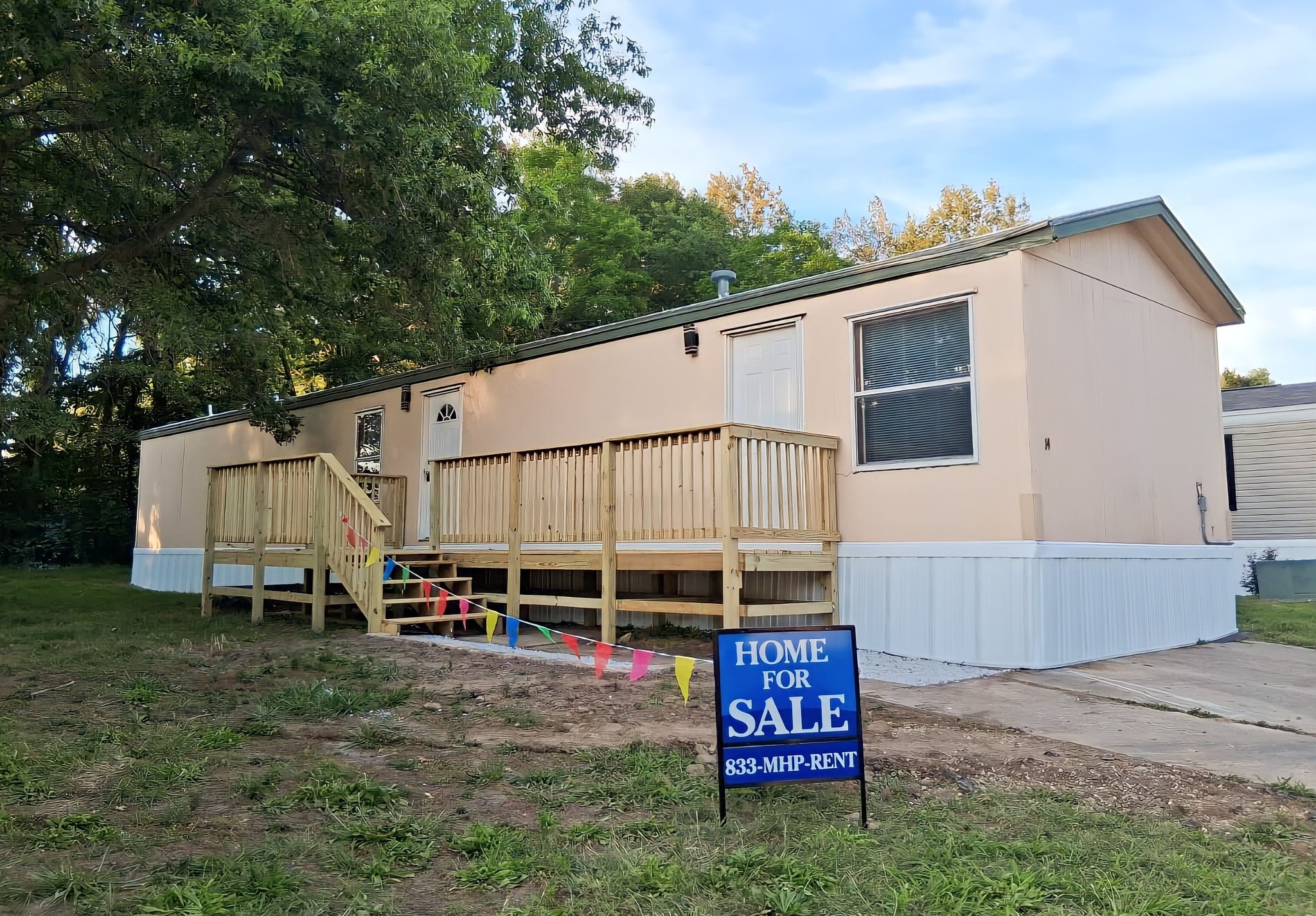 Centralia House: 14 Deerwood Park