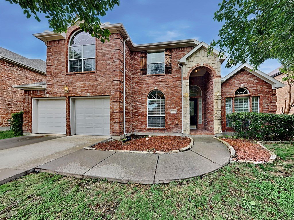 Little Elm House: 2525 Stone meadow dr