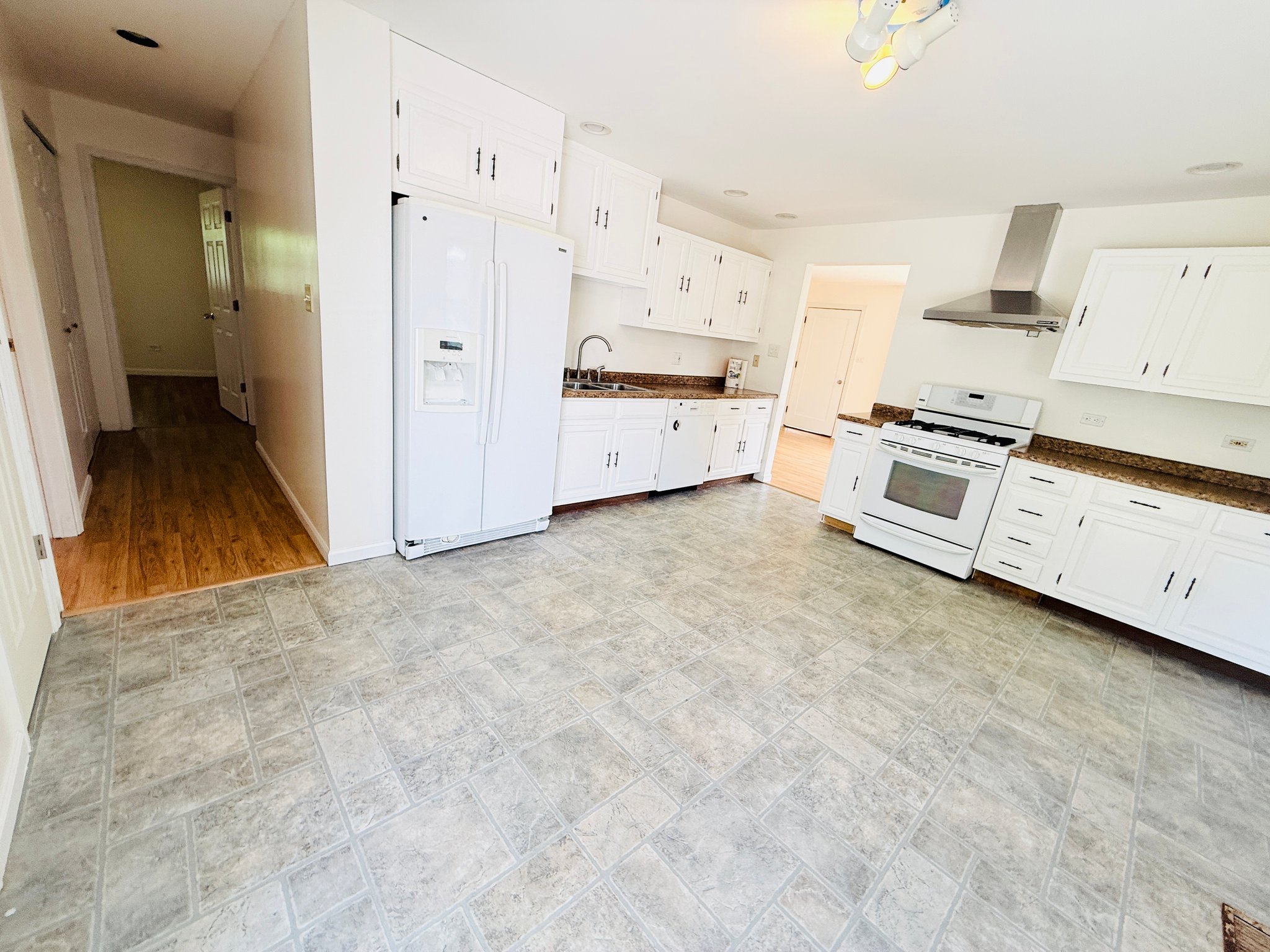 rolling meadows House: 2904 Stork ct