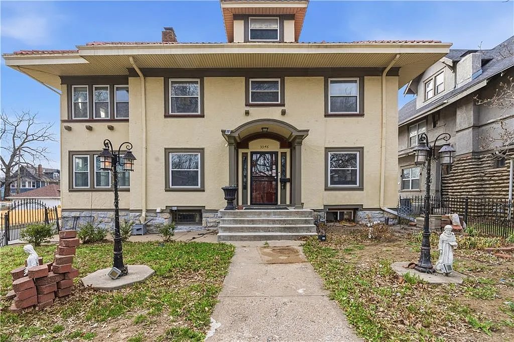 Kansas City House: 3346 Benton Blvd