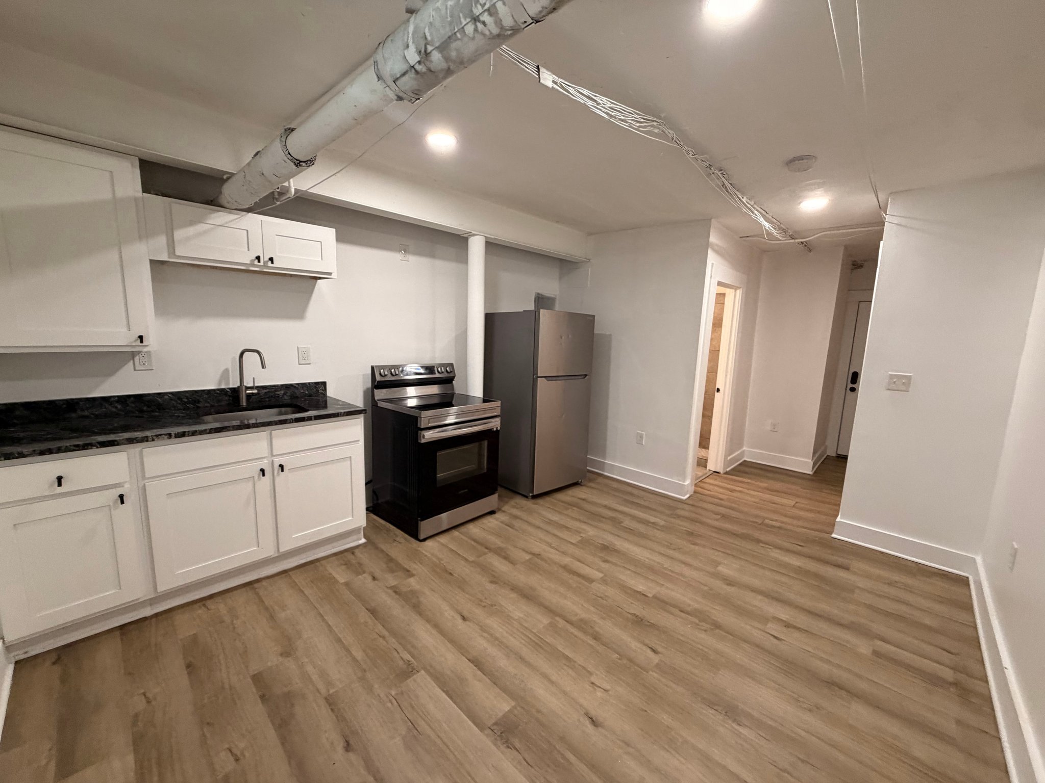 Cleveland Heights Apartment: 14148 Superior Rd.