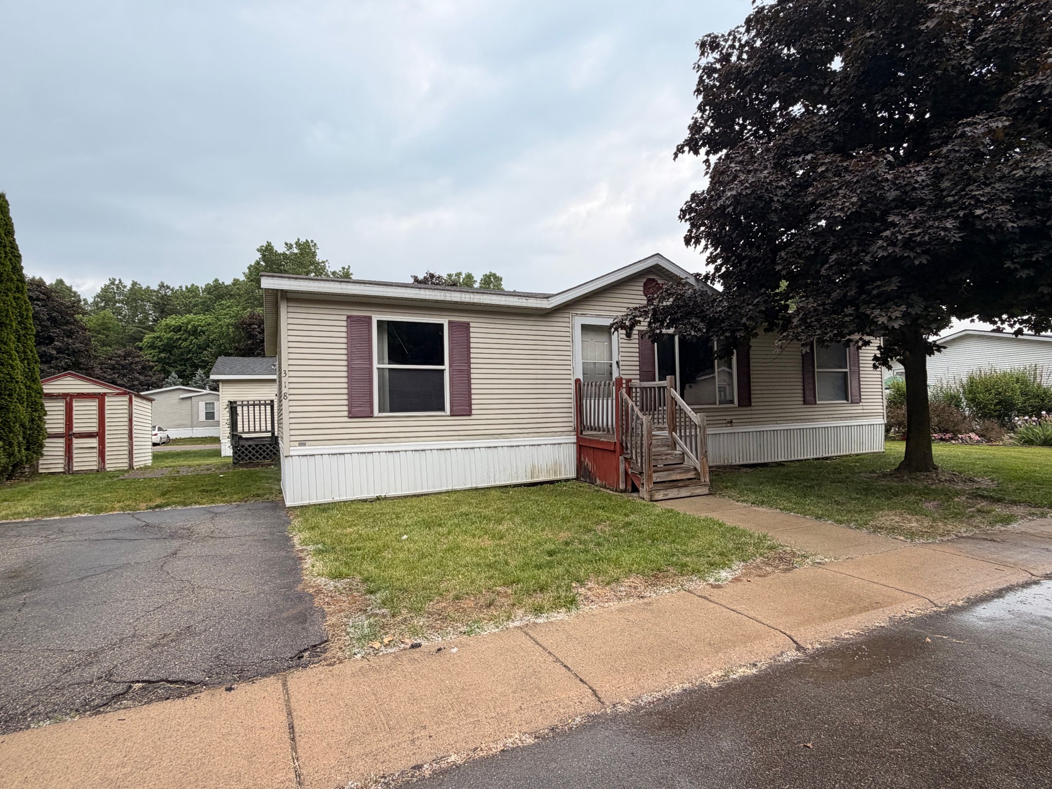 Oxford House: 318 Hunters Rill