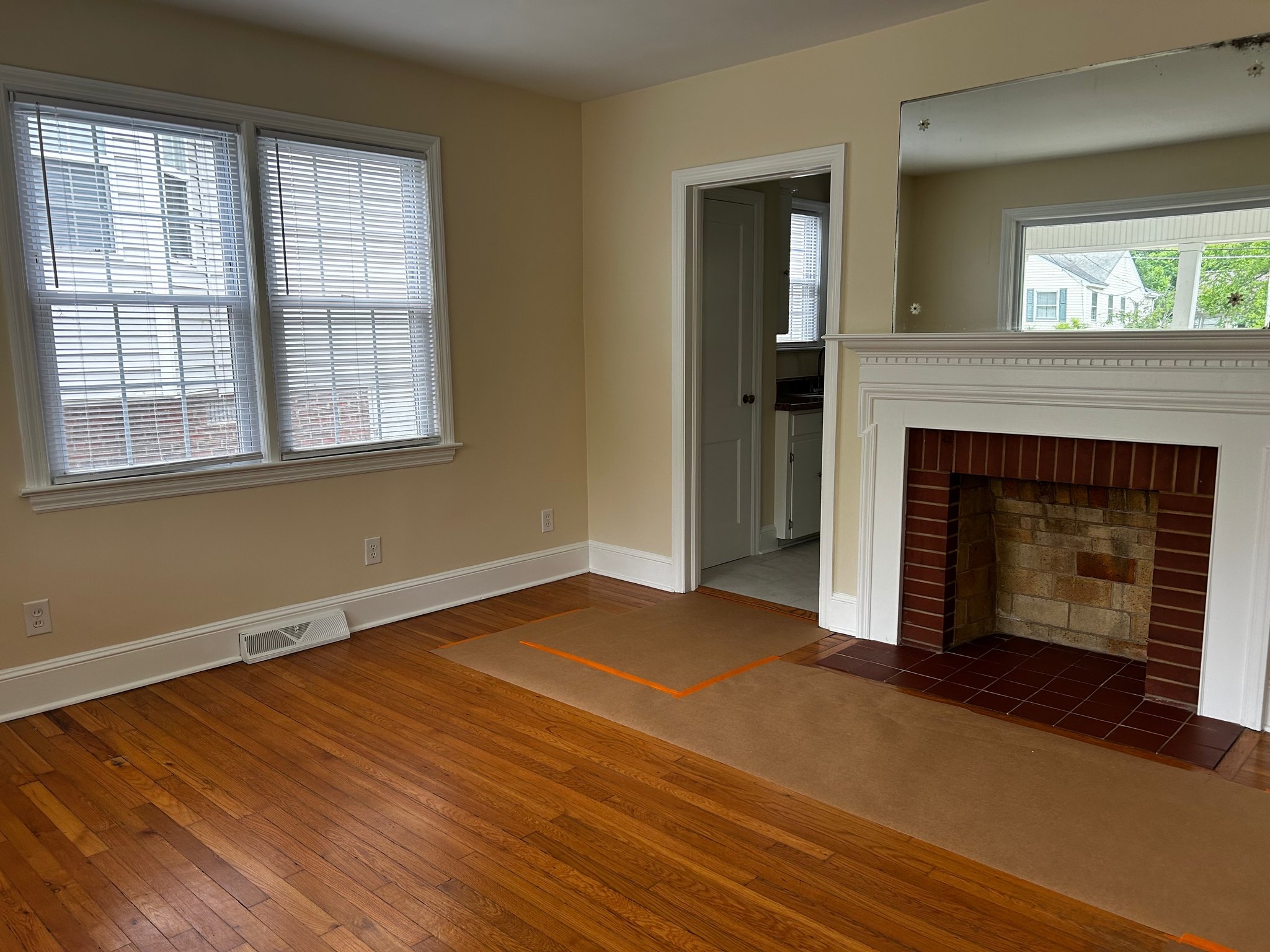 Greensboro House: 423 East Radiance Drive