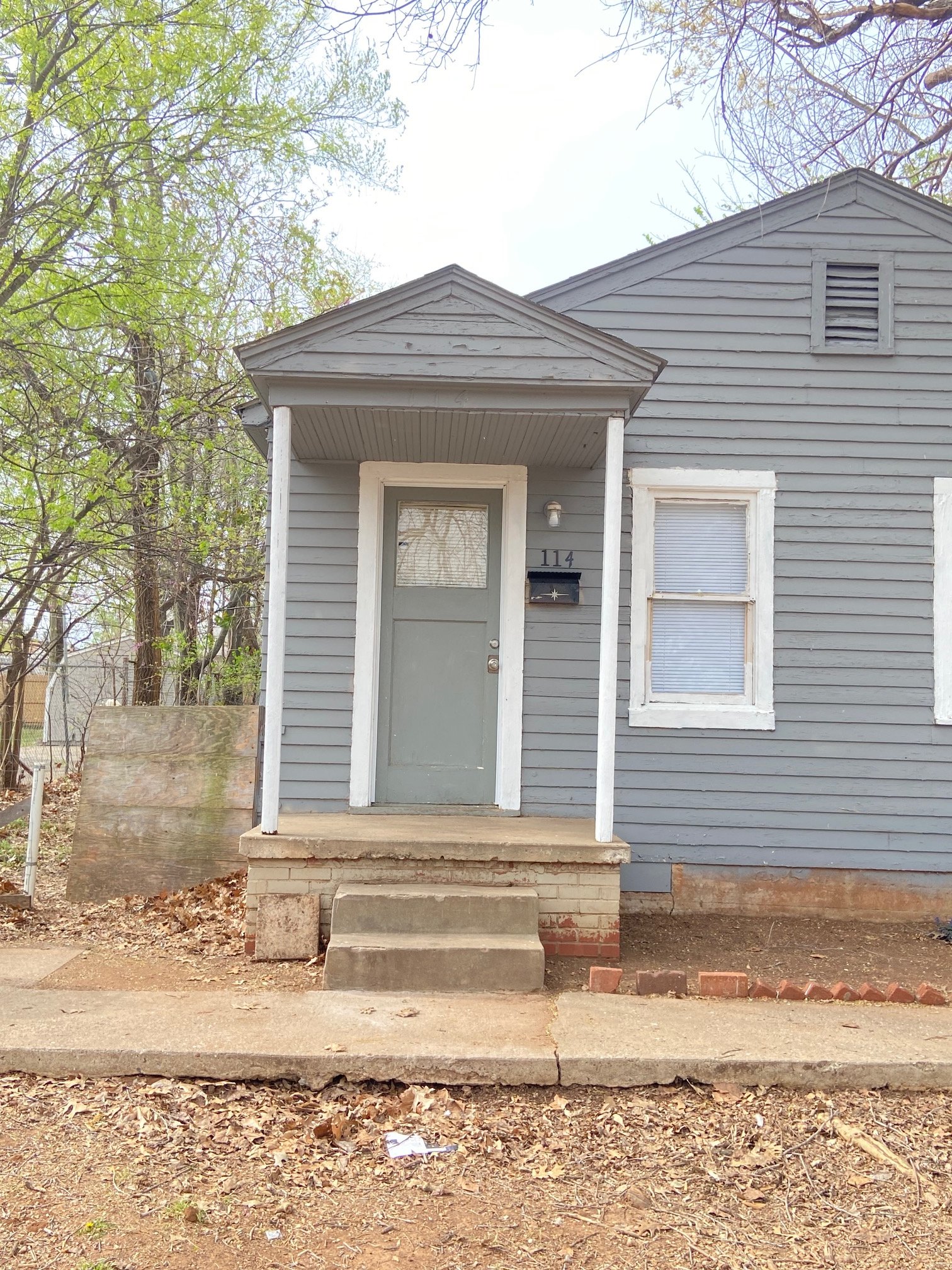 Oklahoma City House: 114 SE 40th St