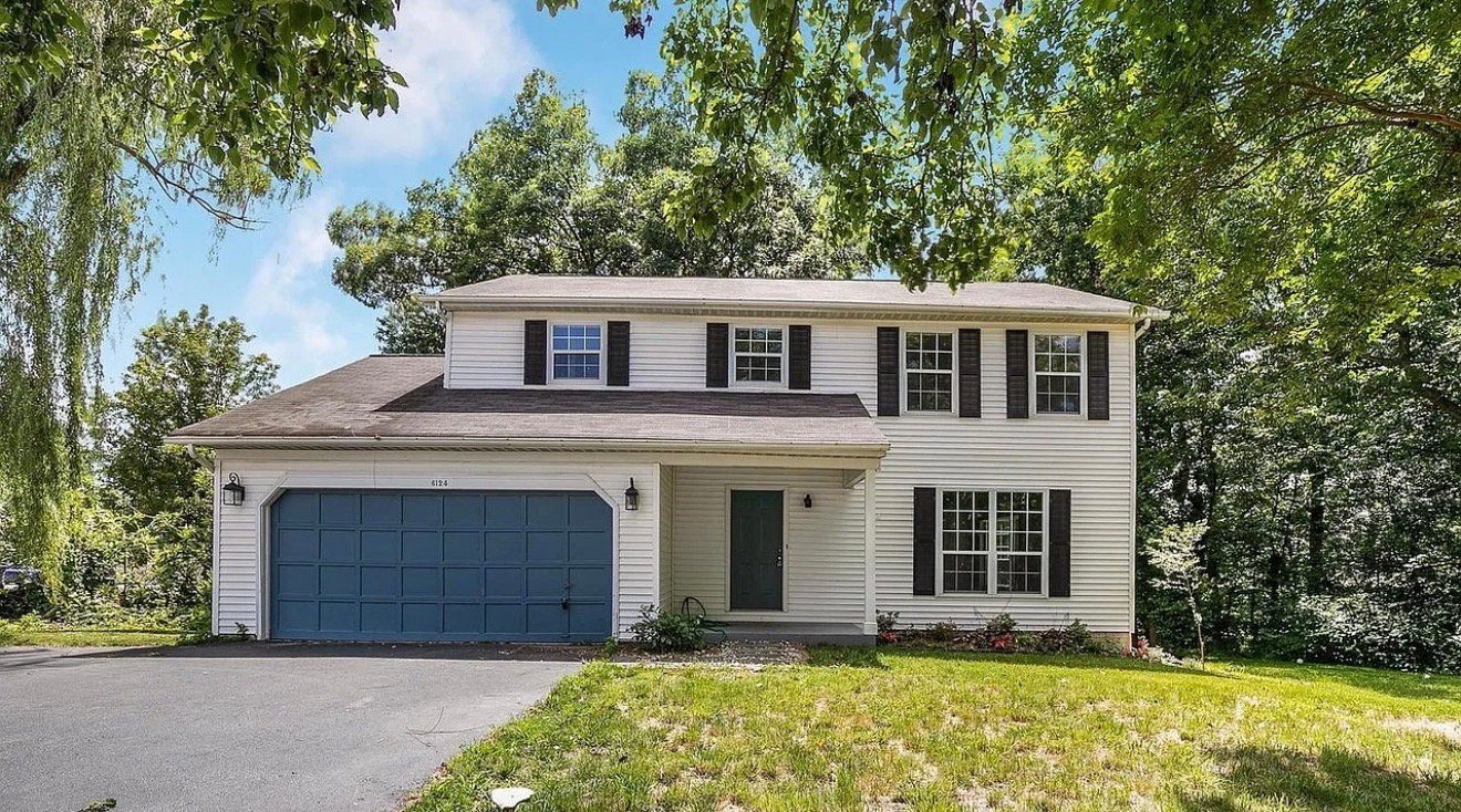 Alexandria House: 6124 Valley View Dr