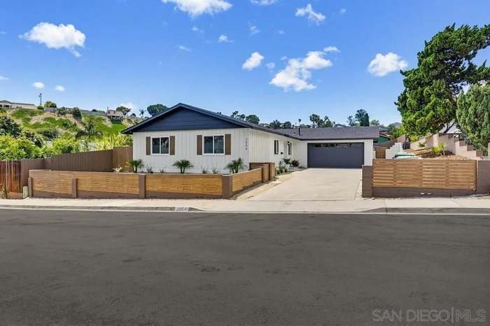 San diego House: 2054 Judson St