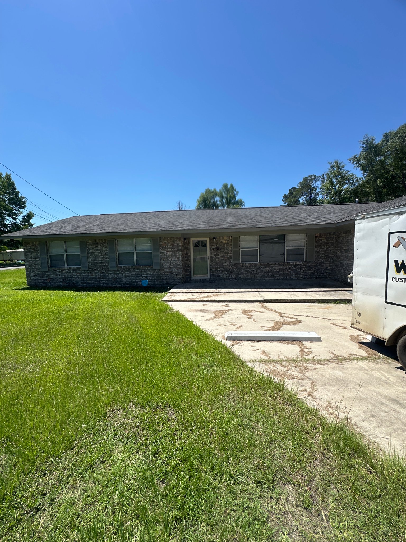 Quitman Apartment: 401 W Lynda st