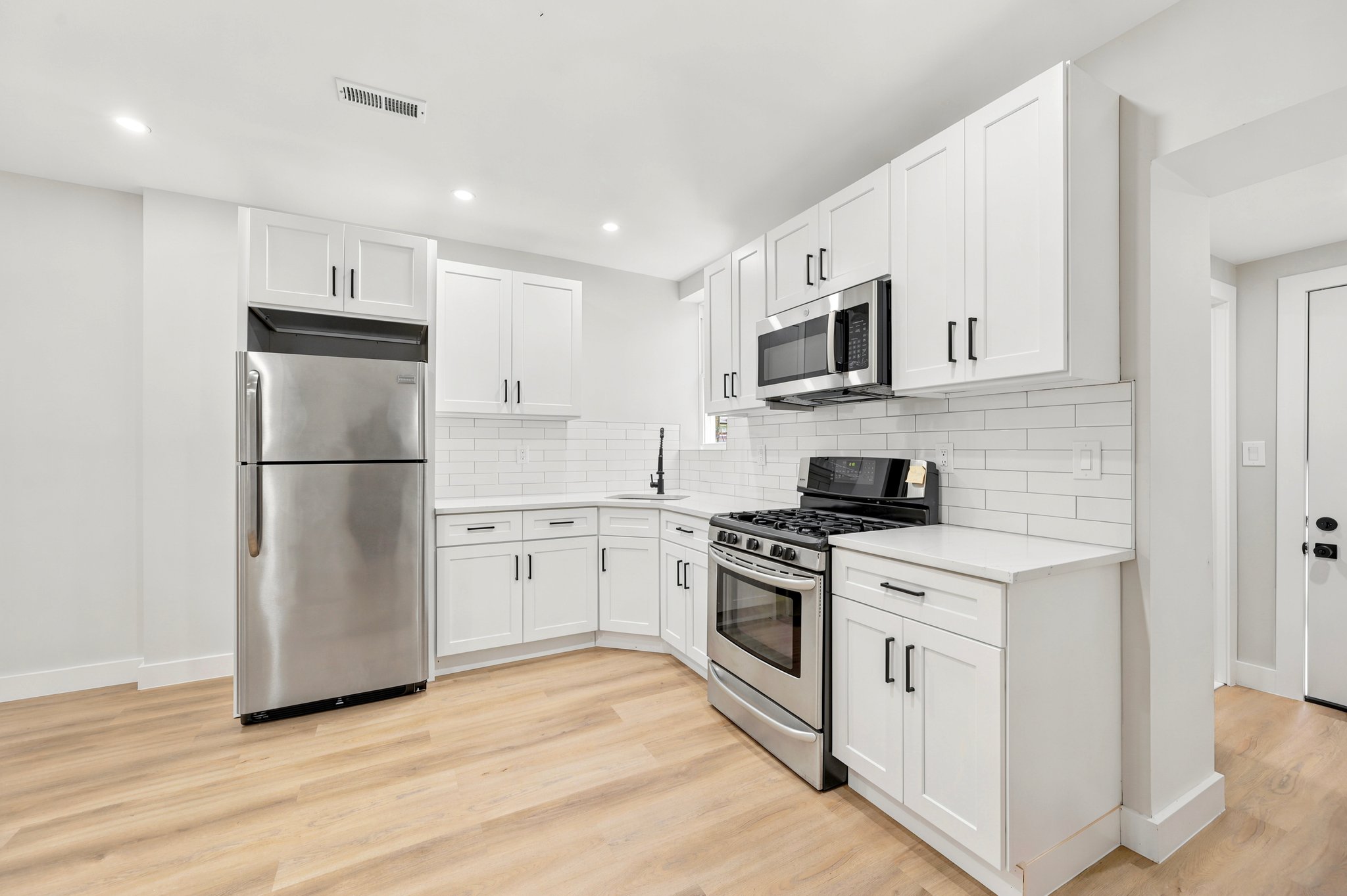 Philadelphia Townhome: 474 E Penn St. Philadelphia, PA 19144