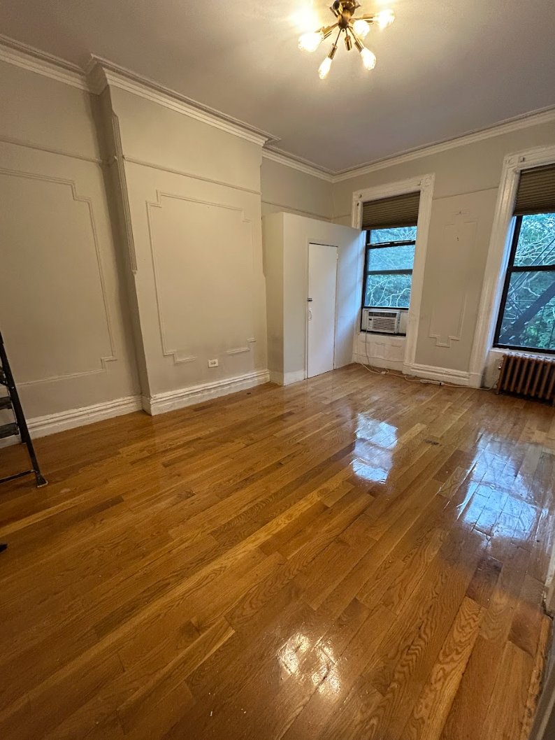 Brooklyn House: 180 Pulaski