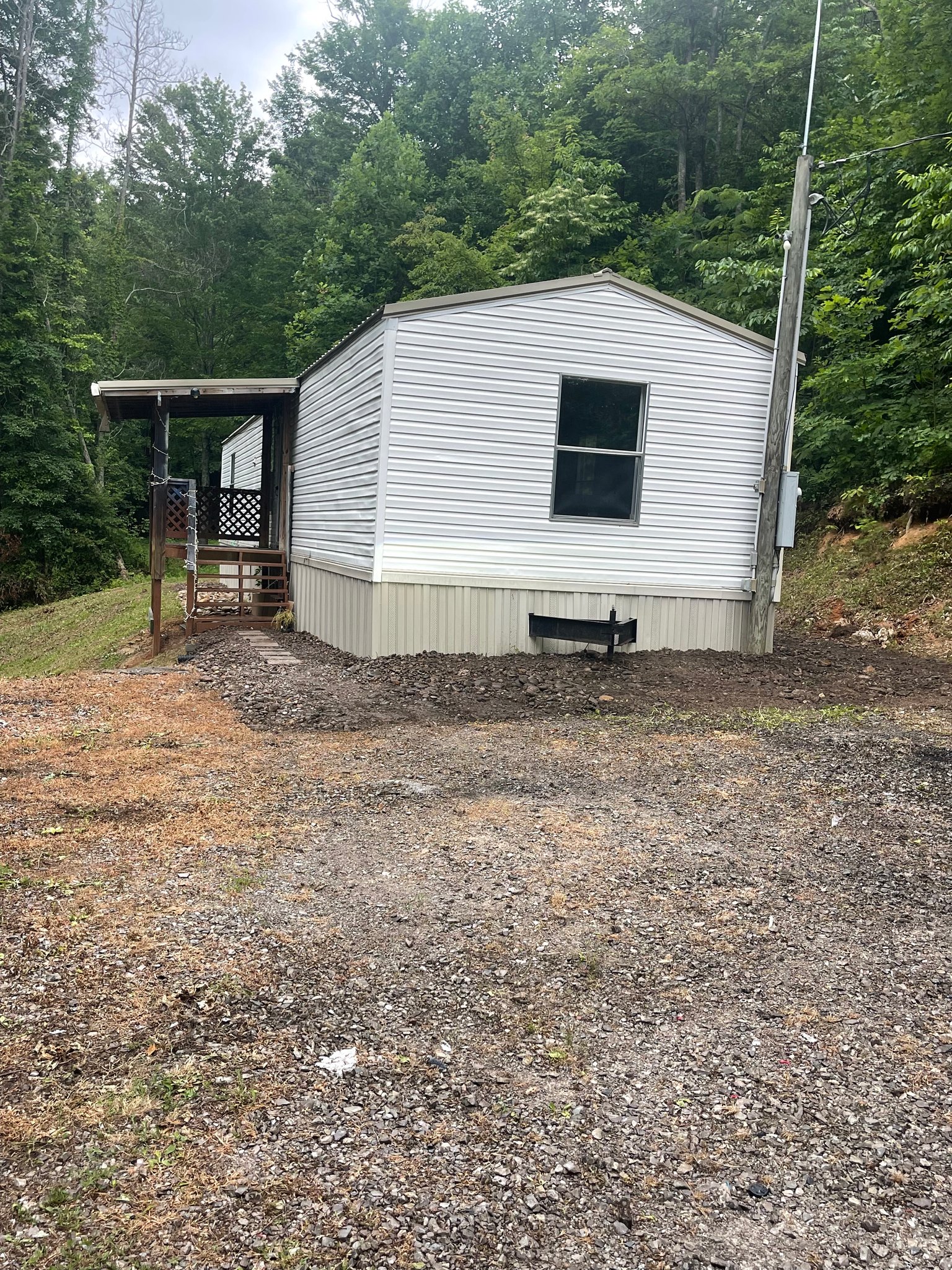 Andersonville House: 574 Peach Orchard Rd