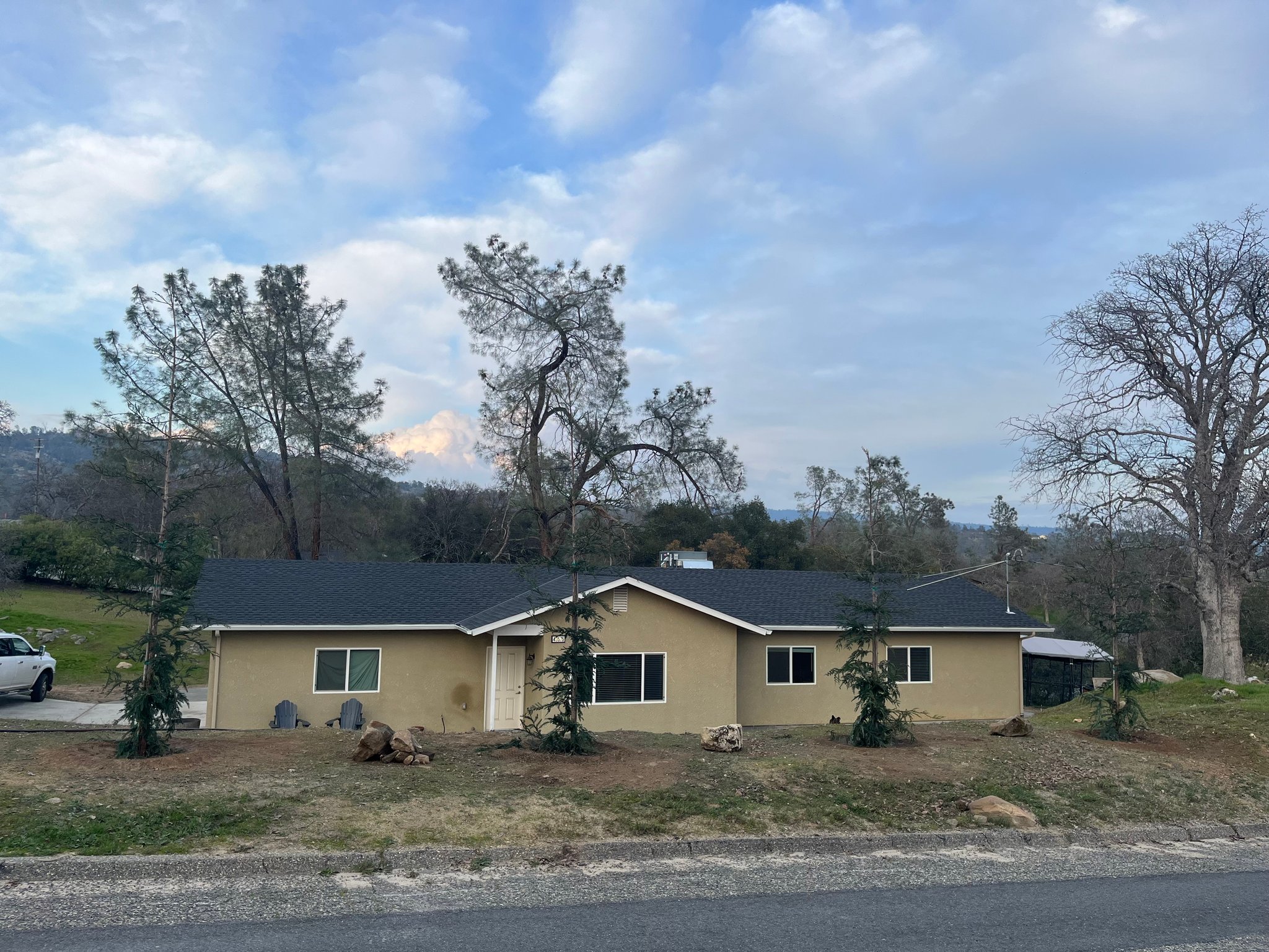 Coarsegold House: 43575 Crystal Cave Circle