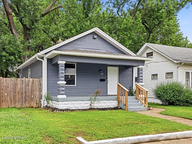 Louisville House: 2329 West Lee Street