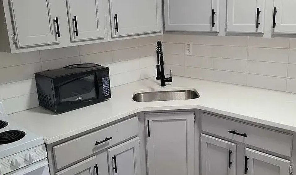 Maple Shade Condo: 615 E Main St