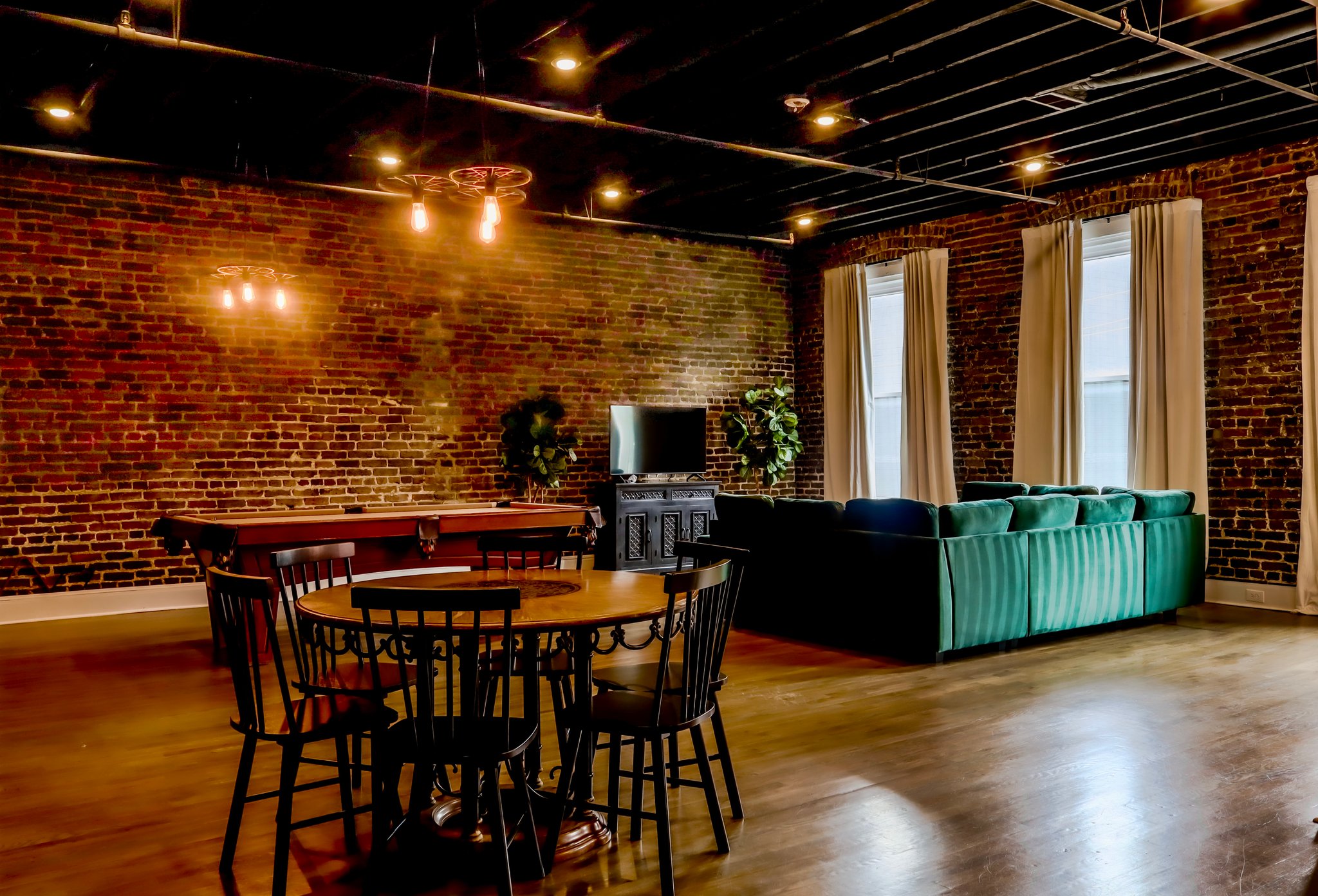 BIRMINGHAM Condo: 2311 MORRIS AVE