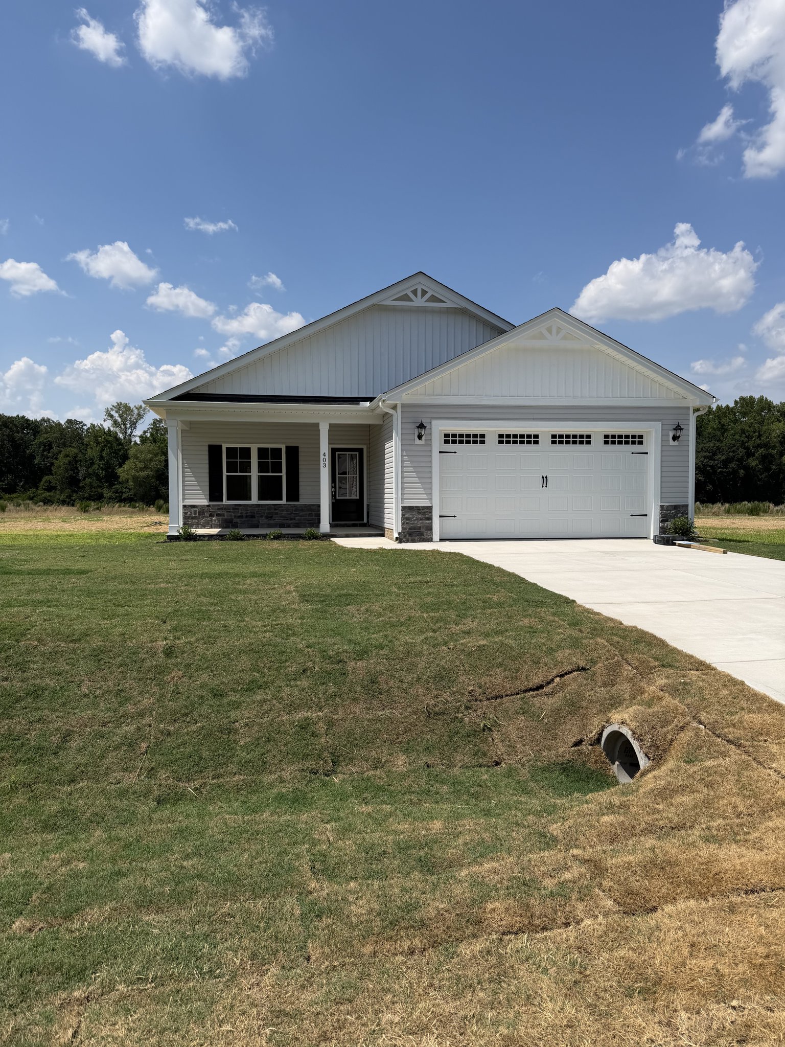 Pikeville House: 403 Creeks Edge Dr.