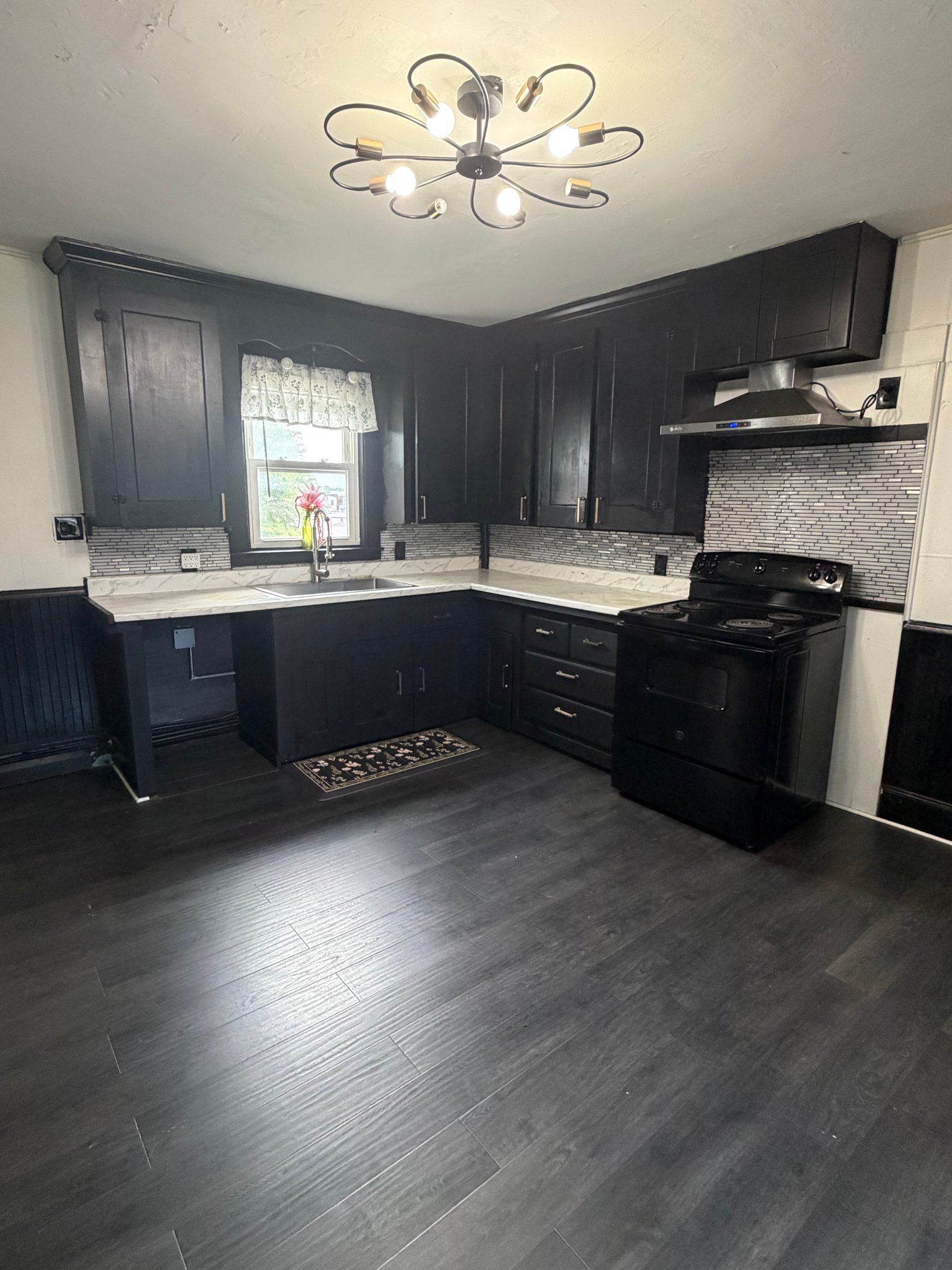 Biddeford Single Room: 30 Emery