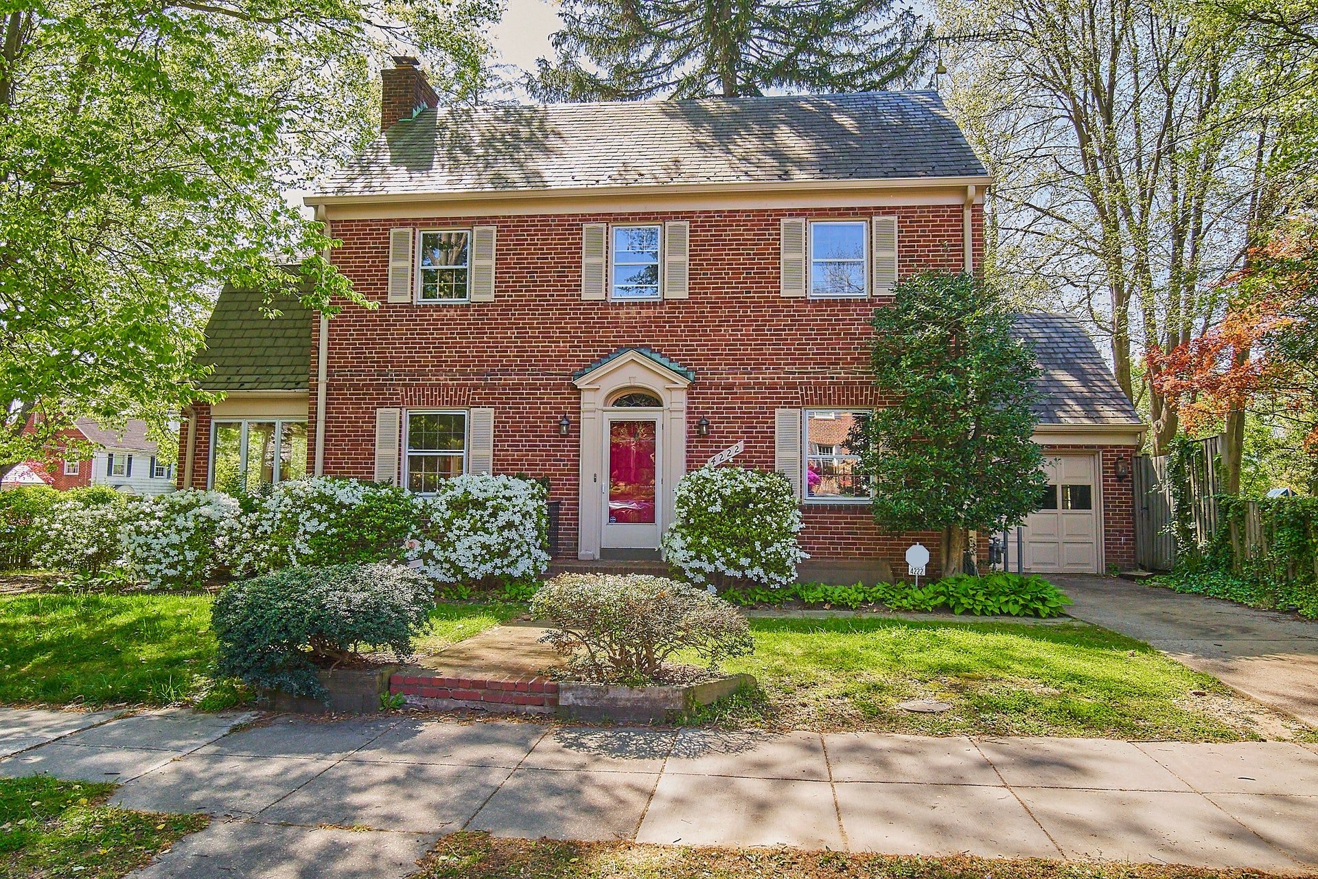 Washington House: 4222 46th ST NW