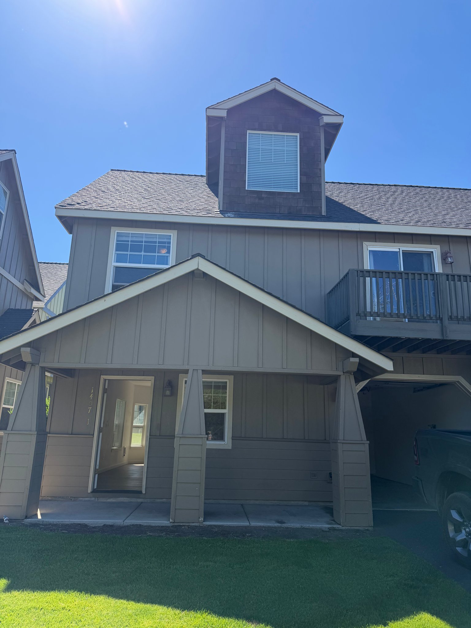 Bend Multiplex: 1407 NE Lucinda