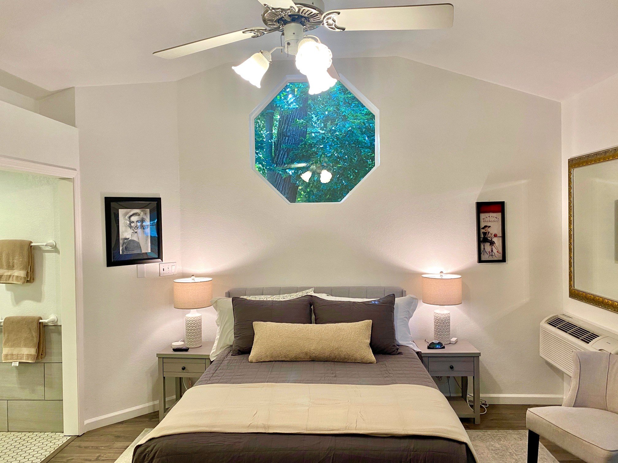 Napa Single Room: 1042 Easum Drive