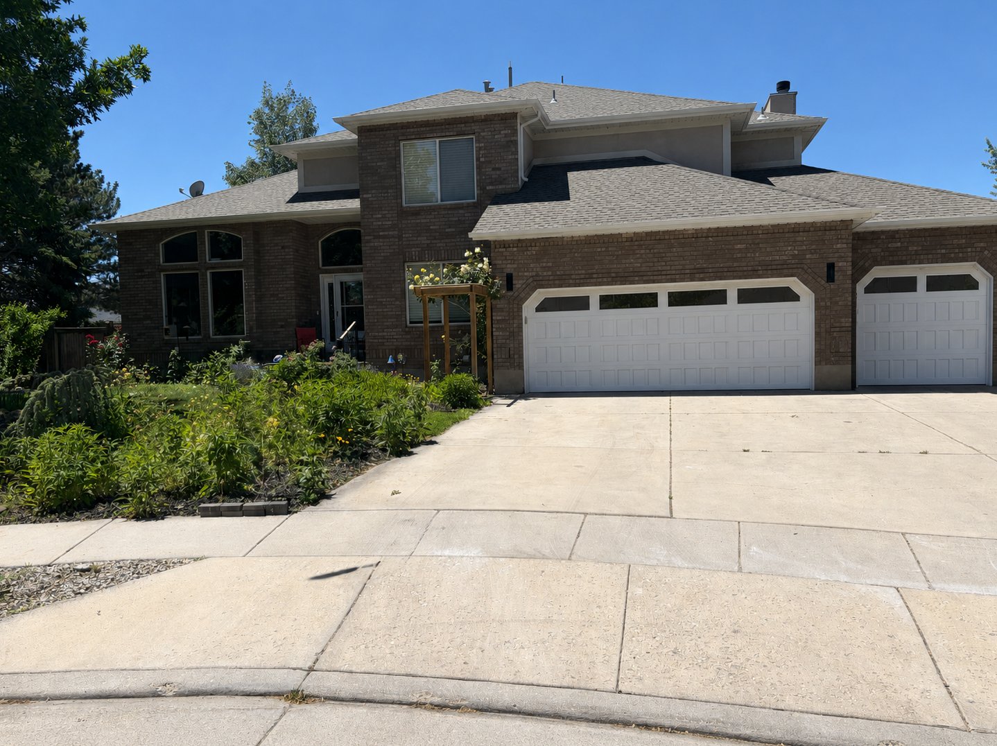 Cottonwood Heights Multiplex: 6624 S Bouchelle Cv