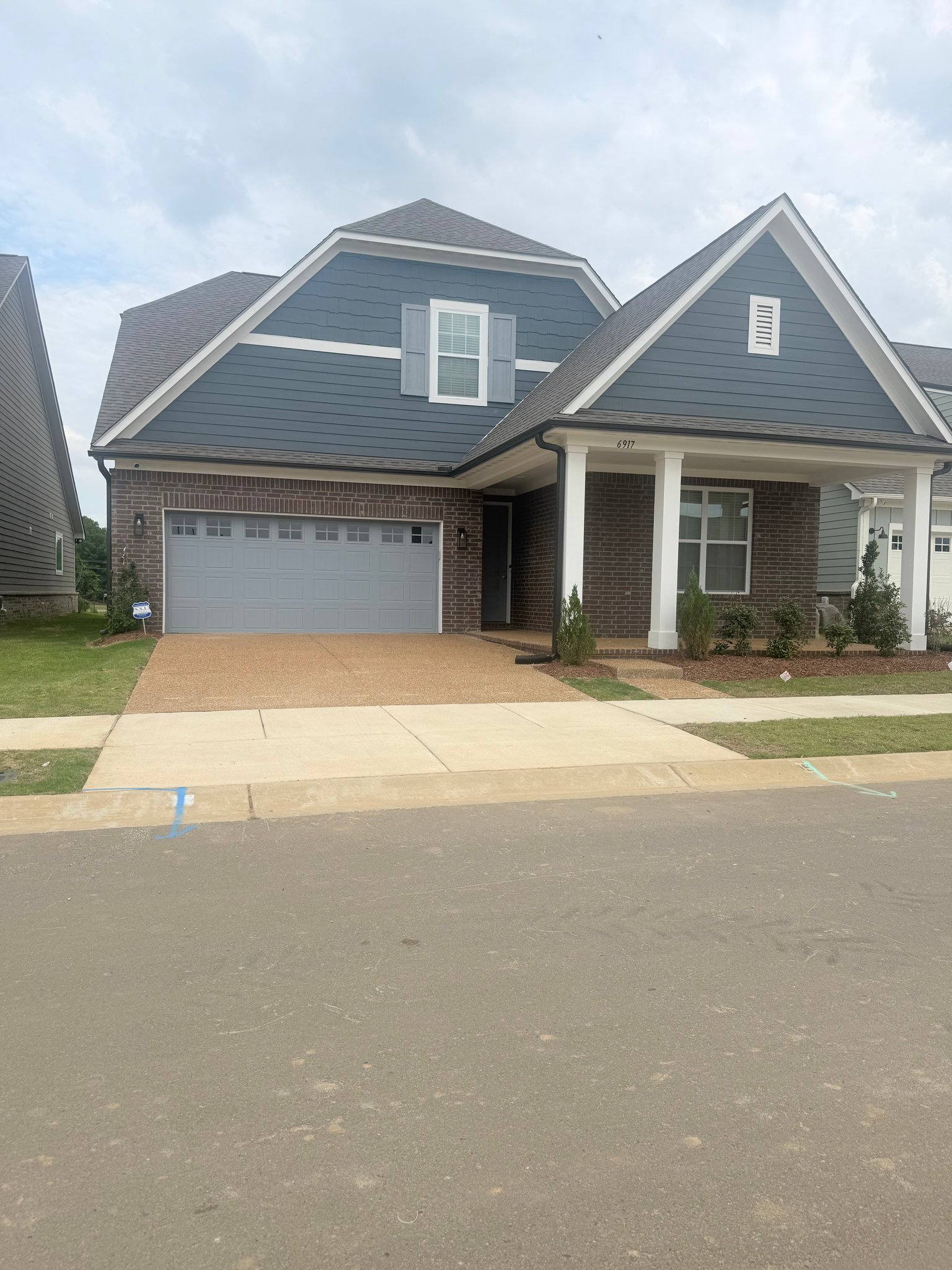 Bartlett House: 6917 Johnstown Lane
