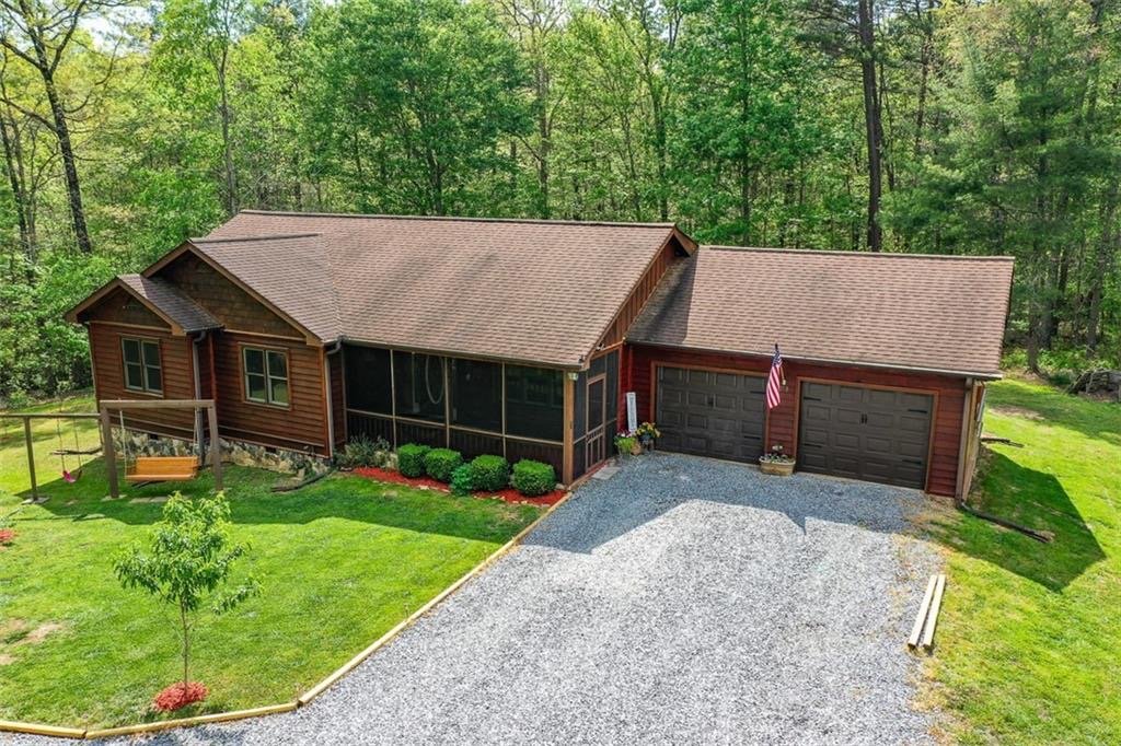 Mineral Bluff House: 303 Pine Lane