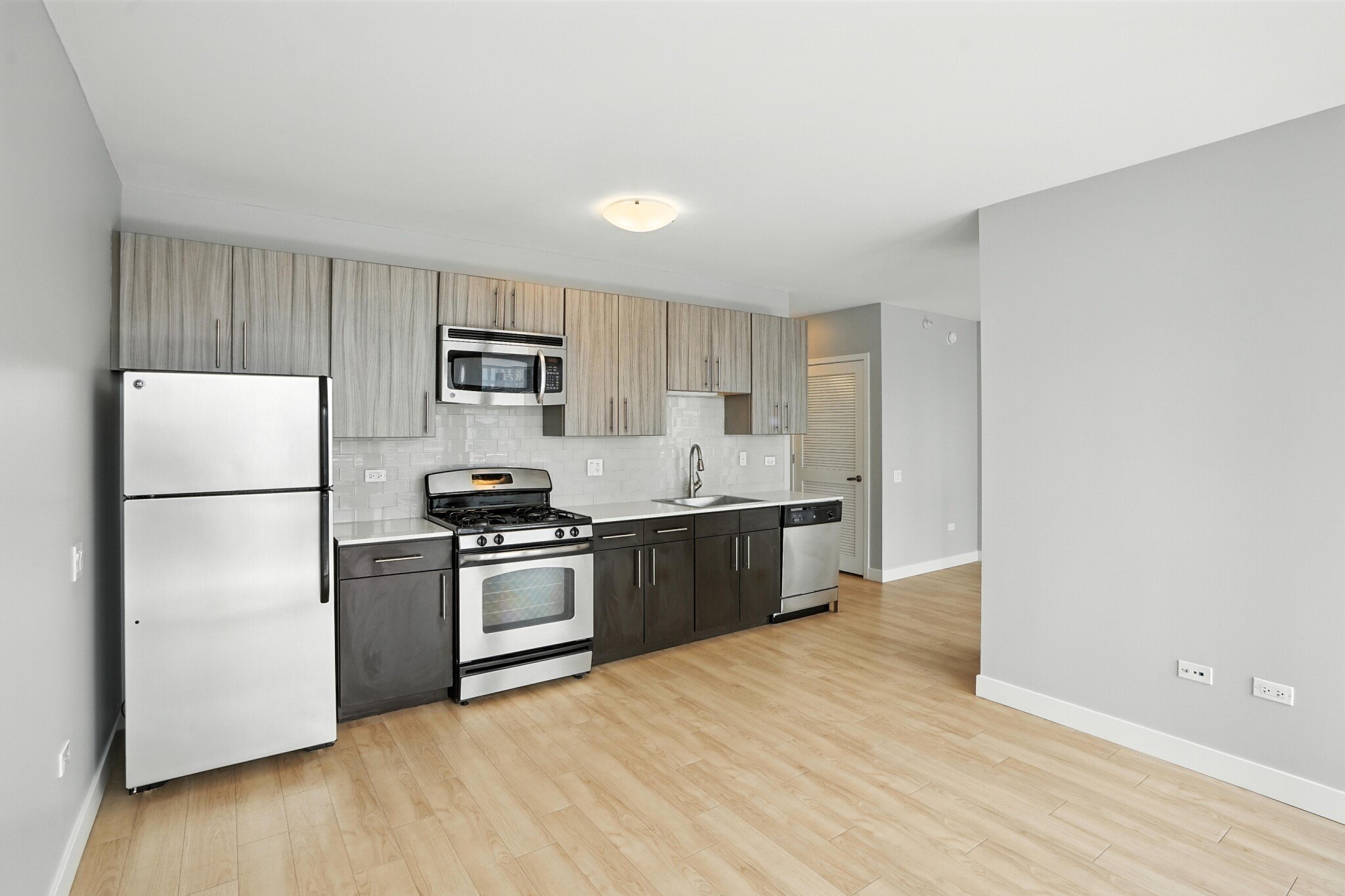 Chicago Condo: 326 E Wacker Dr