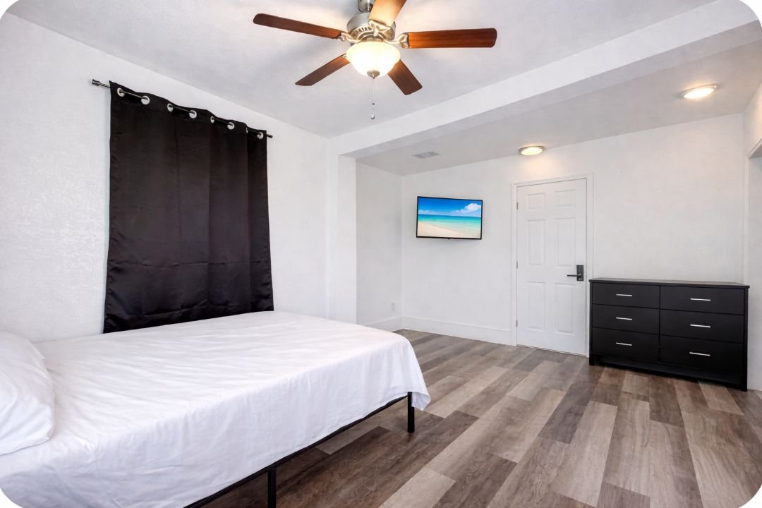 Jacksonville Single Room: 842 W 31st St