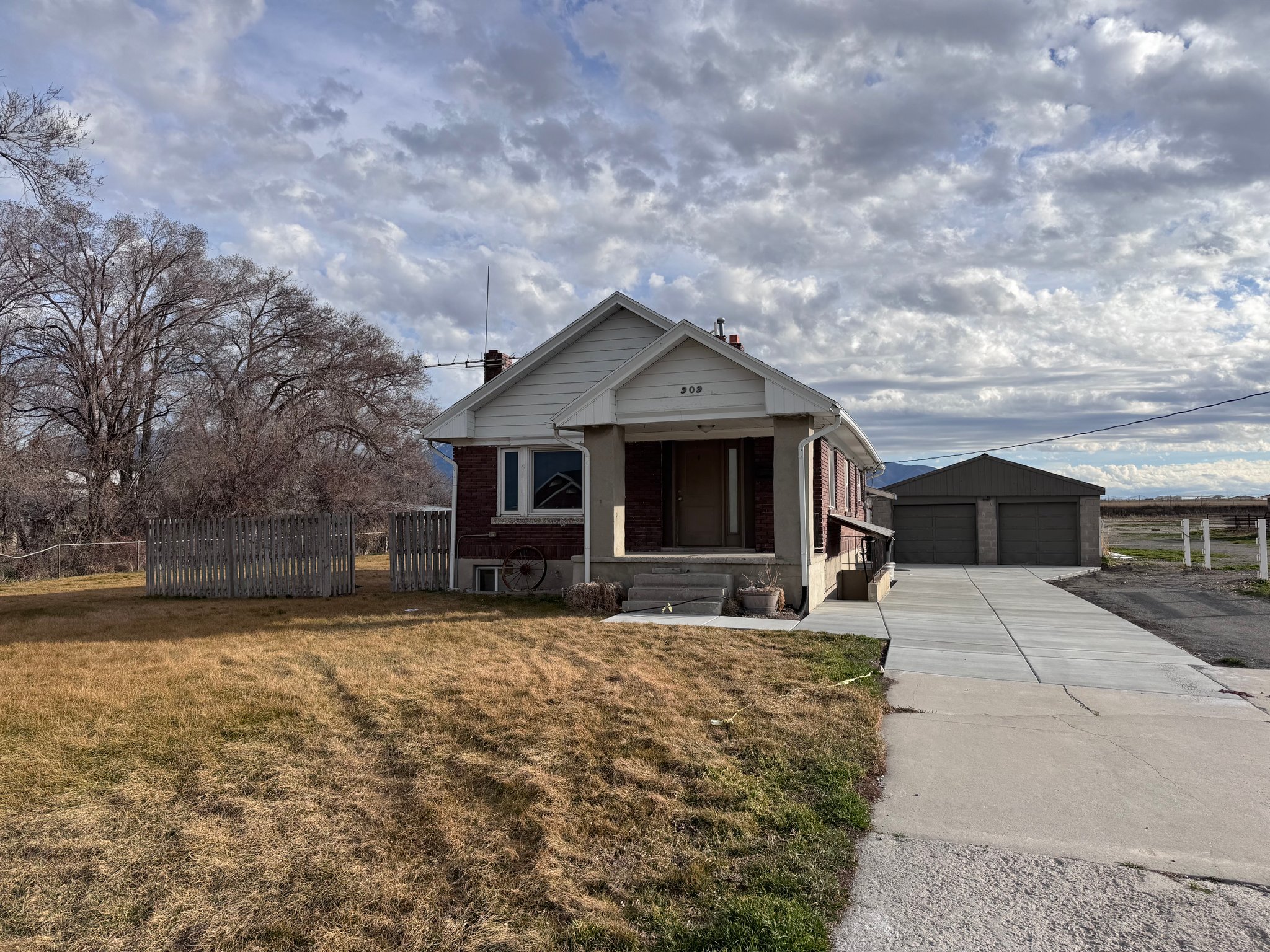 Tooele Other: 909 W Erda Way