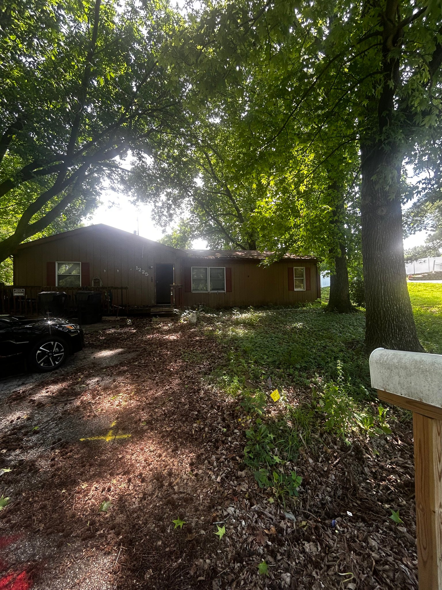 Cottage Hills House: 1225 East Dr