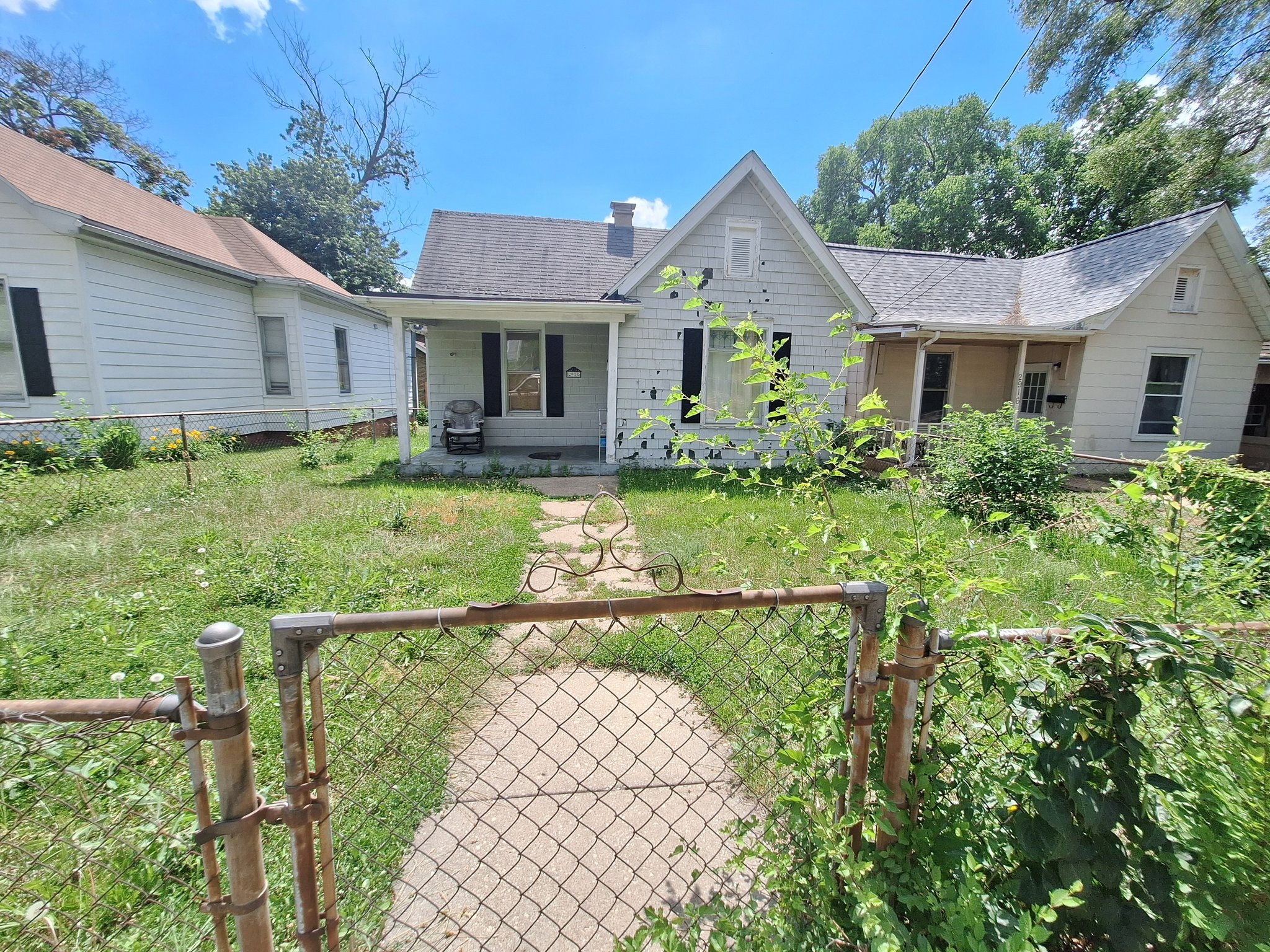 Peoria House: 2918 NE Madison Ave