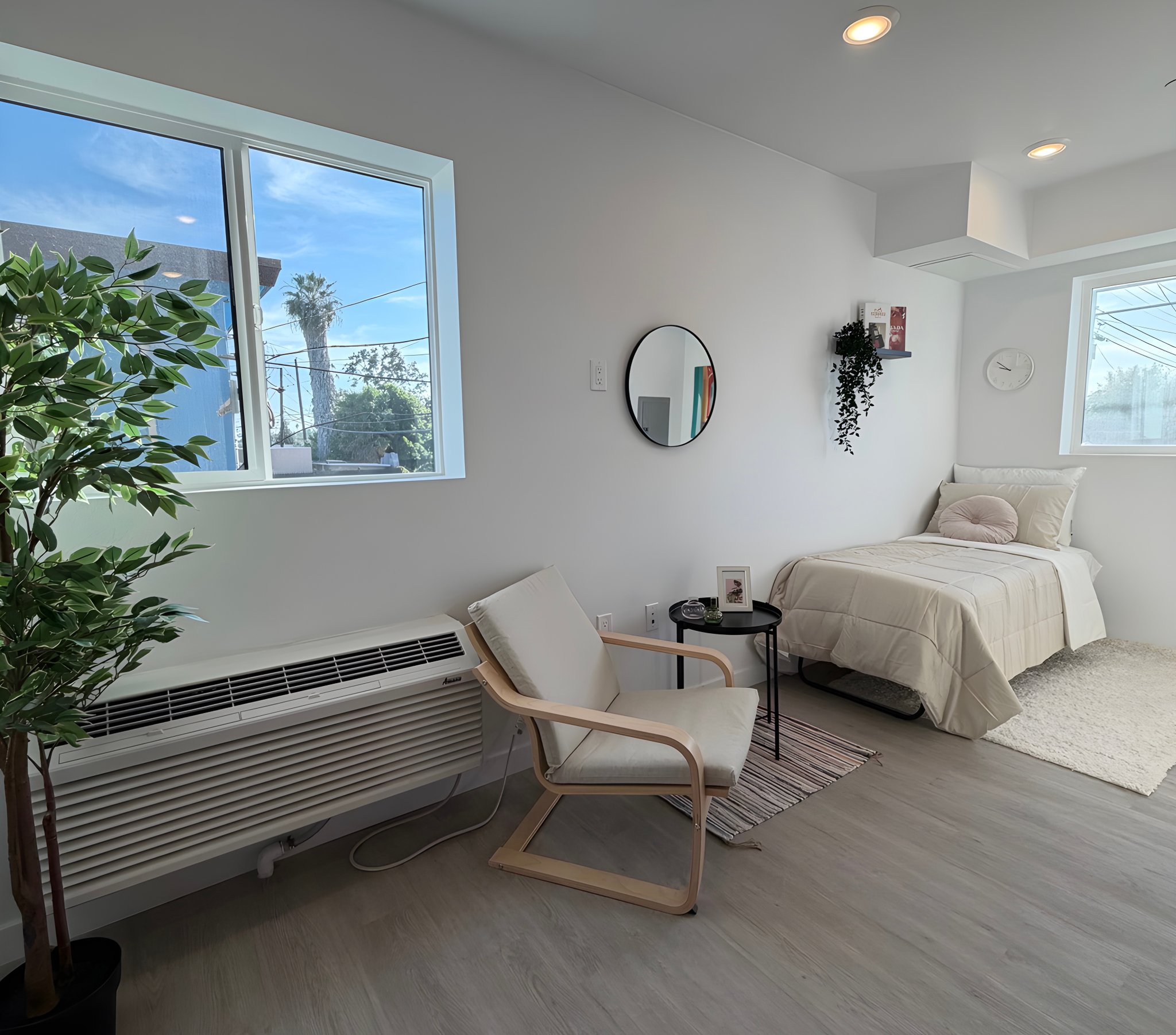 Los Angeles Single Room: 10705 Avalon Blvd.,