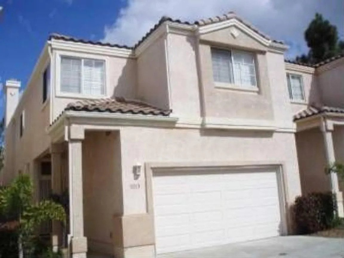 San Diego House: 11113 Ice Skate Pl