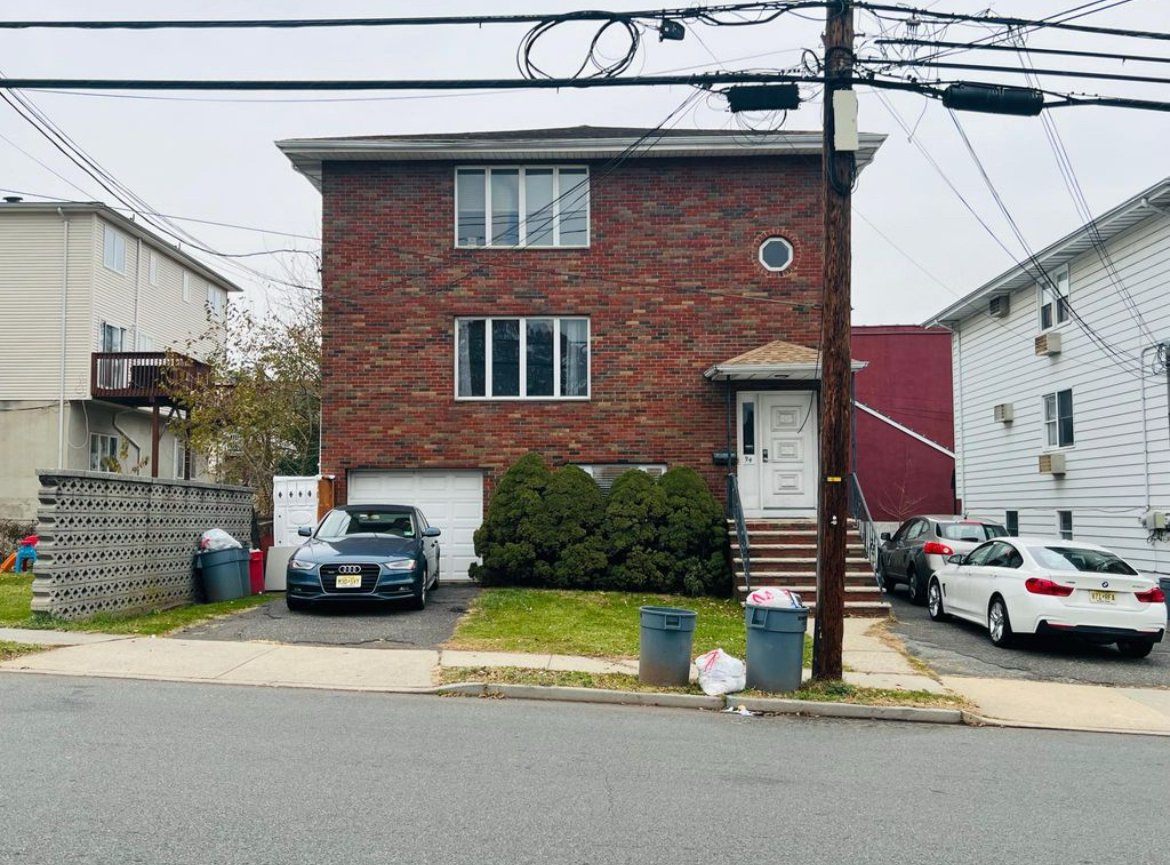 Lodi Apartment: 94 1st St