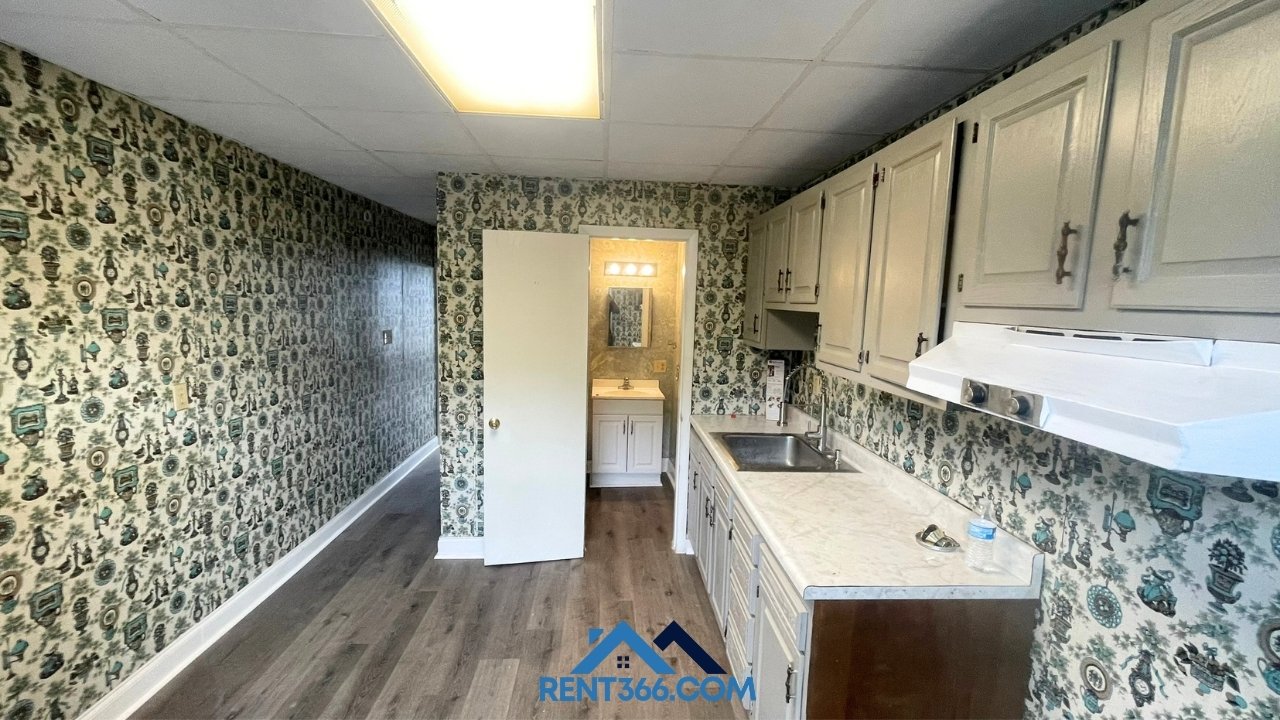 Ashland Condo: 929 Centre St, Ashland, PA
