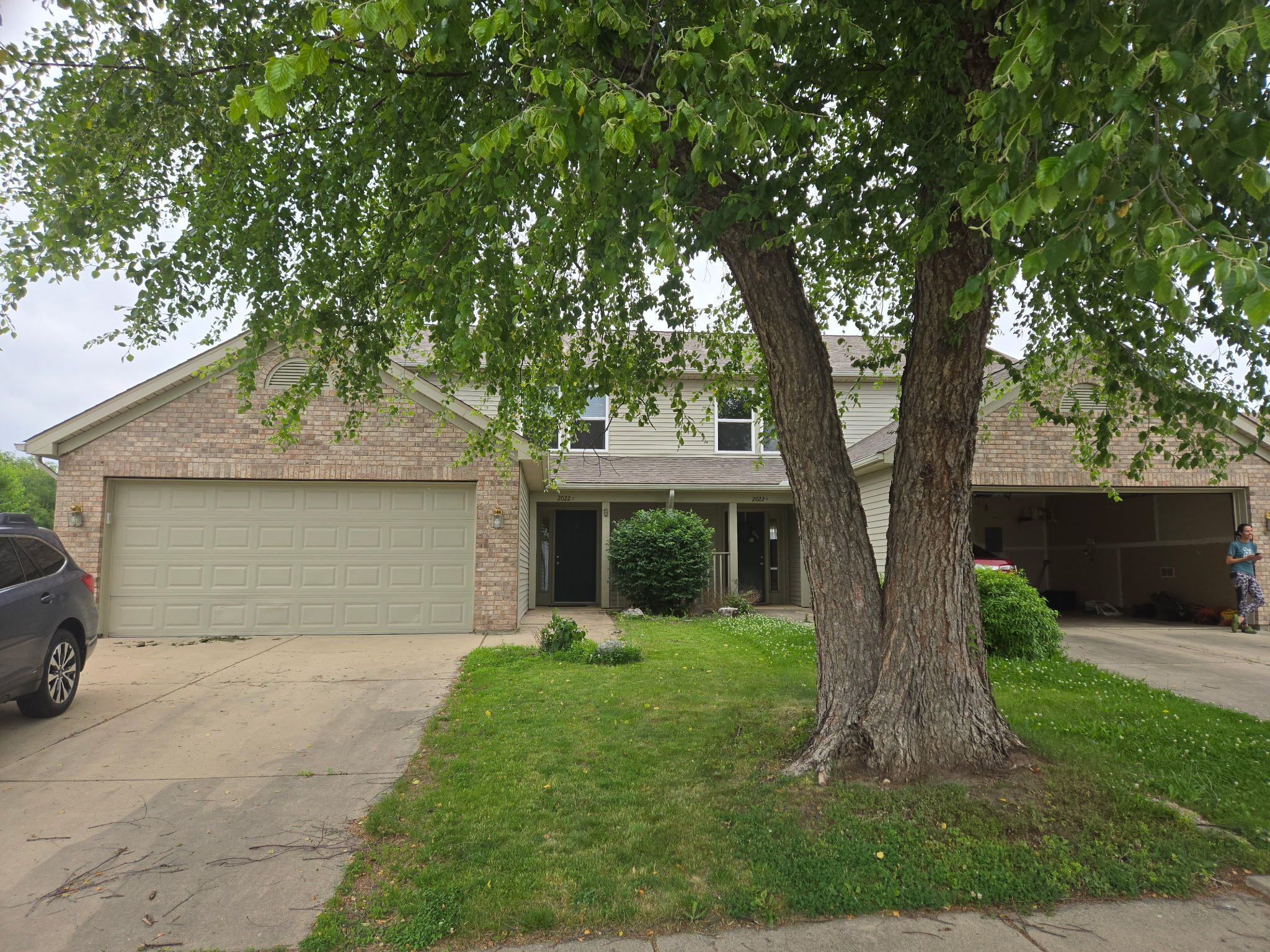 Lafayette Multiplex: 2022 Bridgewater Cir