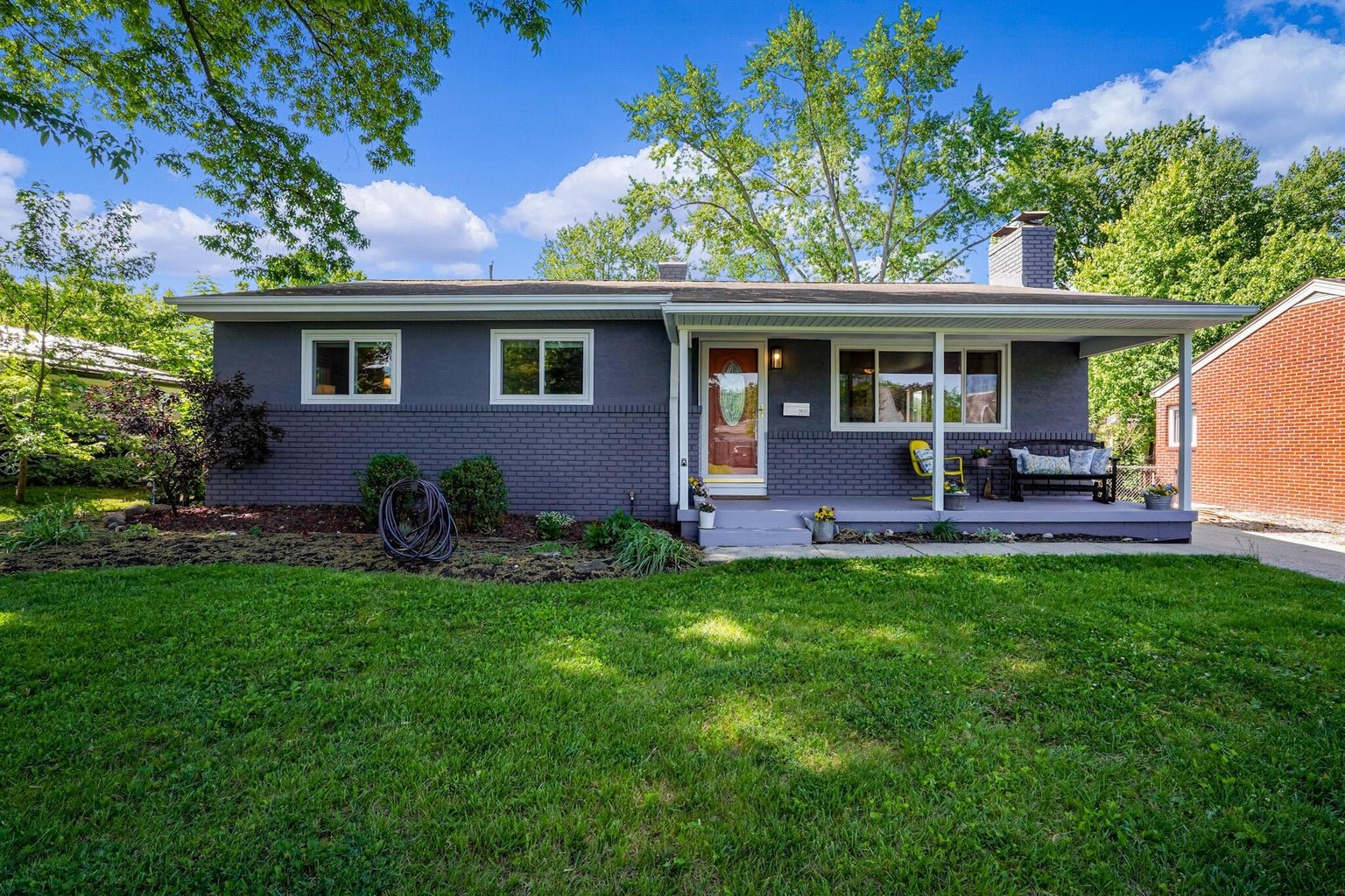Columbus House: 2695 Bristol Rd