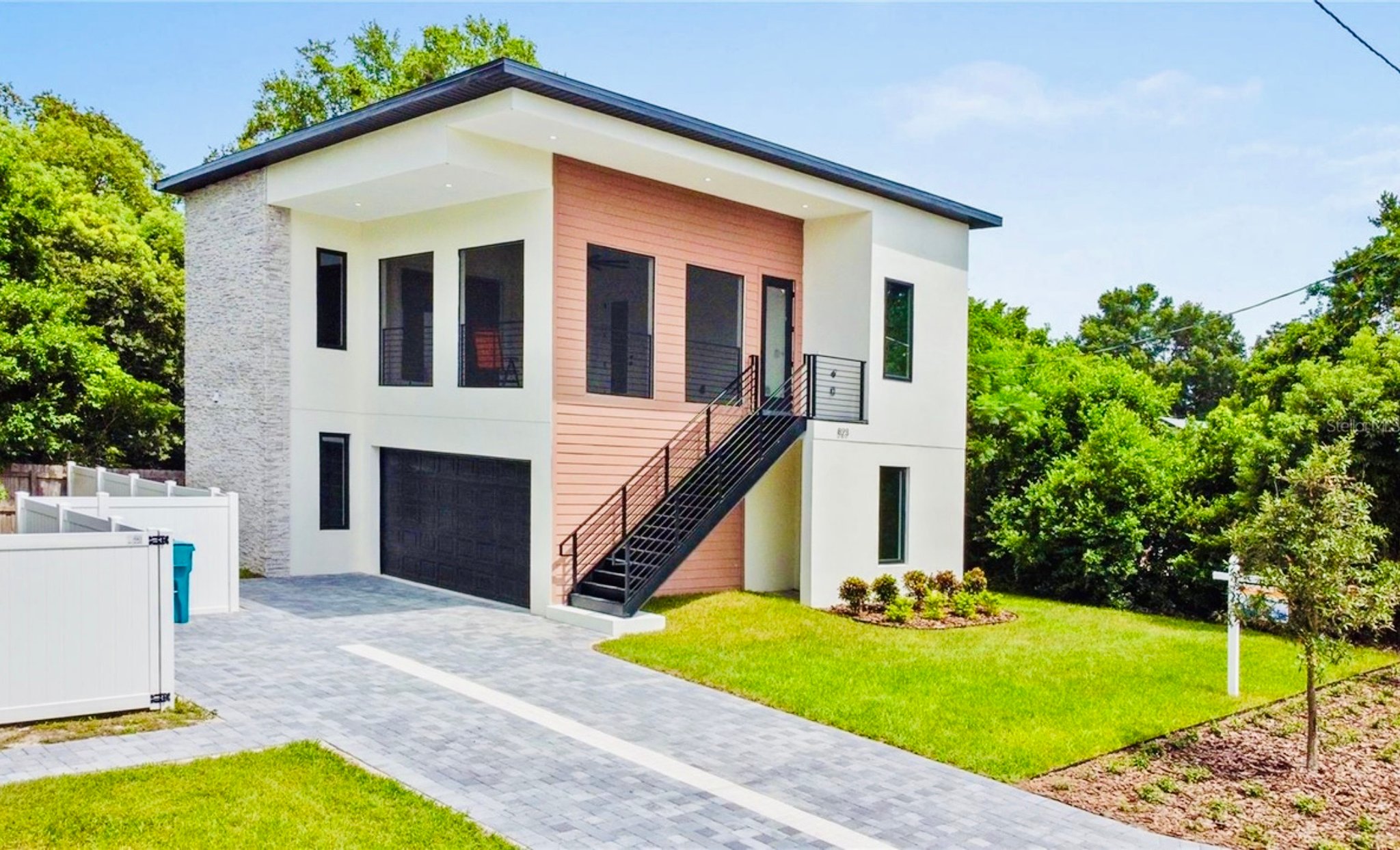 Orlando House: 823 La Salle Ave
