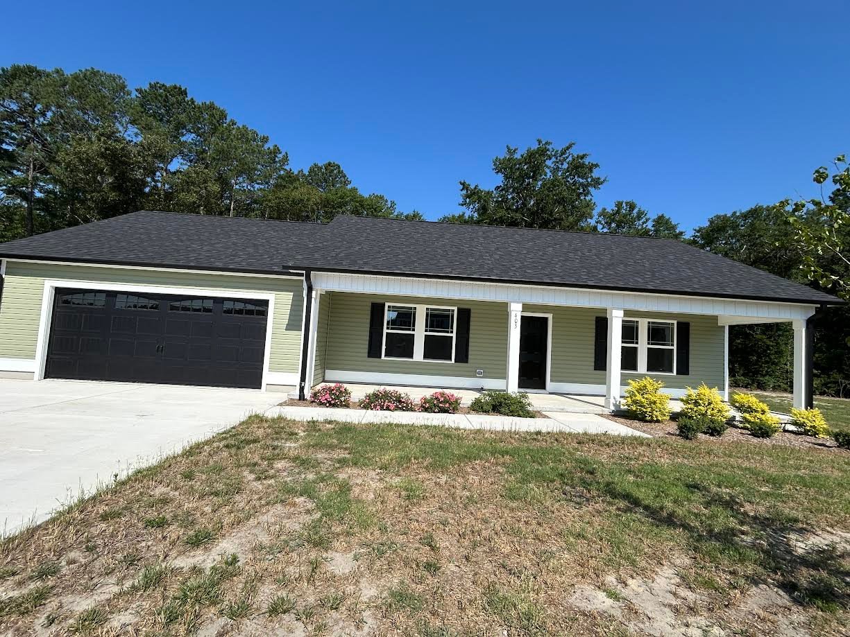 Goldsboro House: 403 Grand Oaks Drive