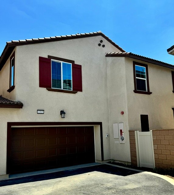 Rialto Townhome: 1313 Yeager Ave.