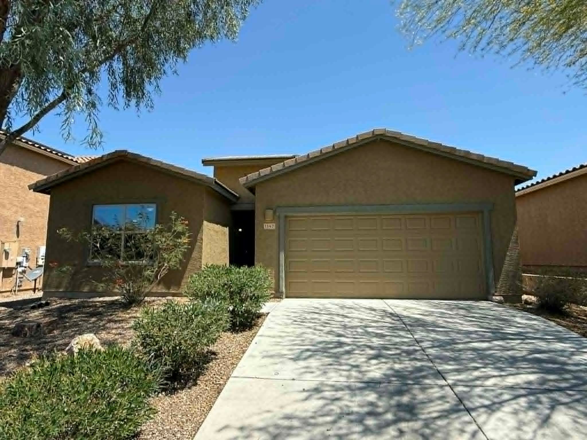 Sahuarita House: 1147 East Empire Canyon