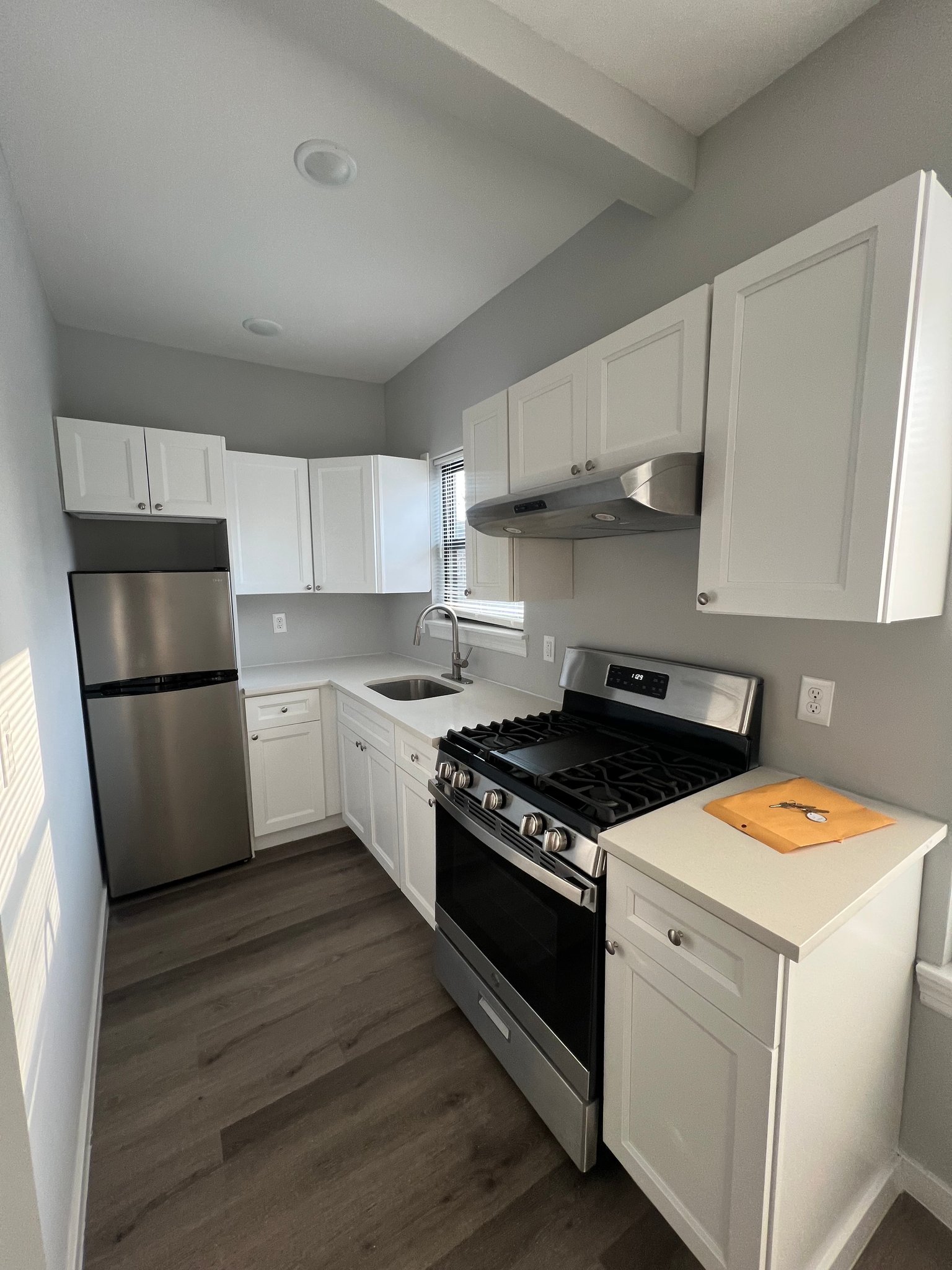 Newark Apartment: 810 S 14th St