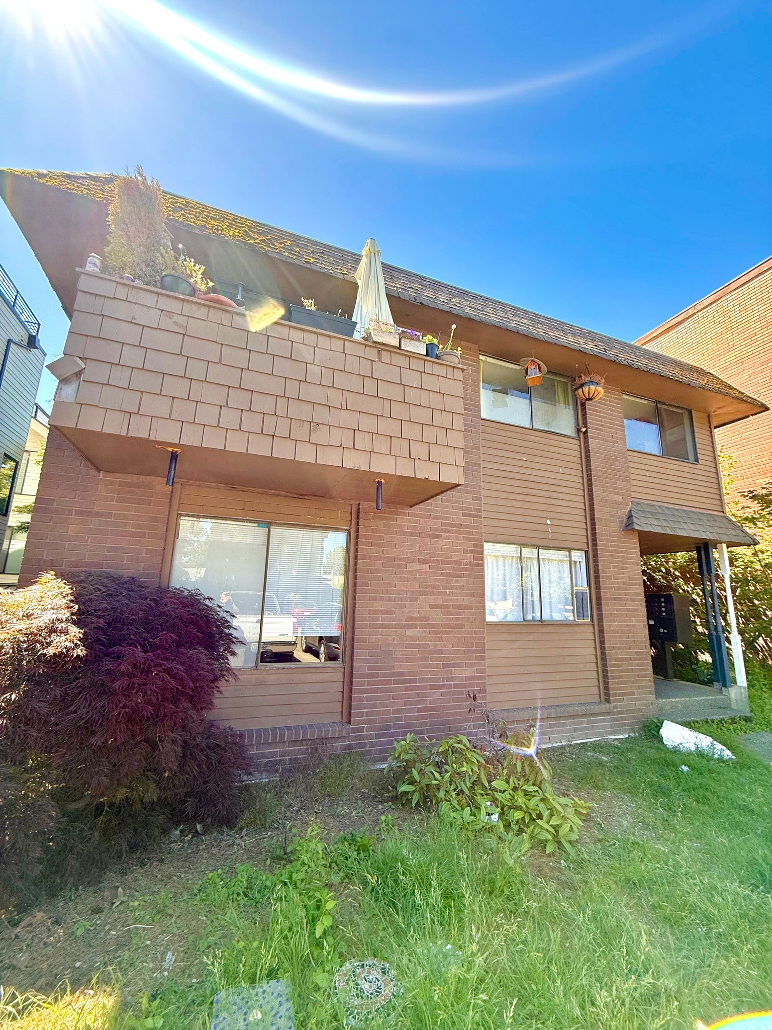 Seattle Multiplex: 2611 44th Ave SW