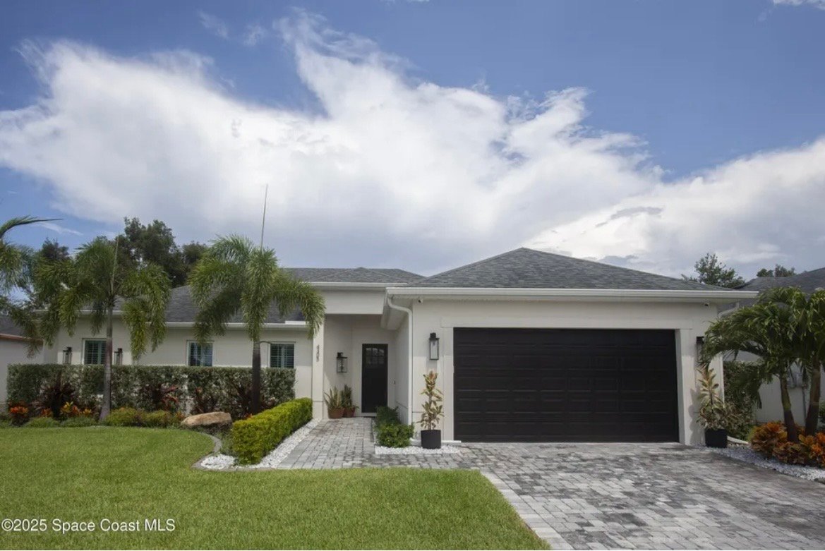 Melbourne House: 4305 Negal Cir